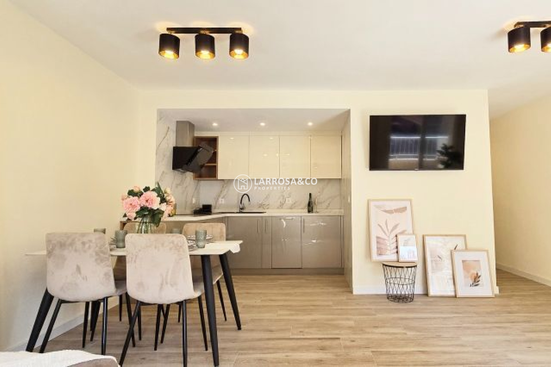 Resale - Apartment - Torrevieja - Centro