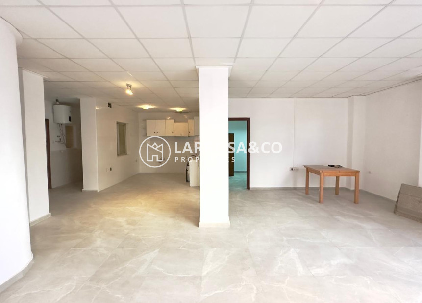 Resale - Apartment - Torrevieja - Centro