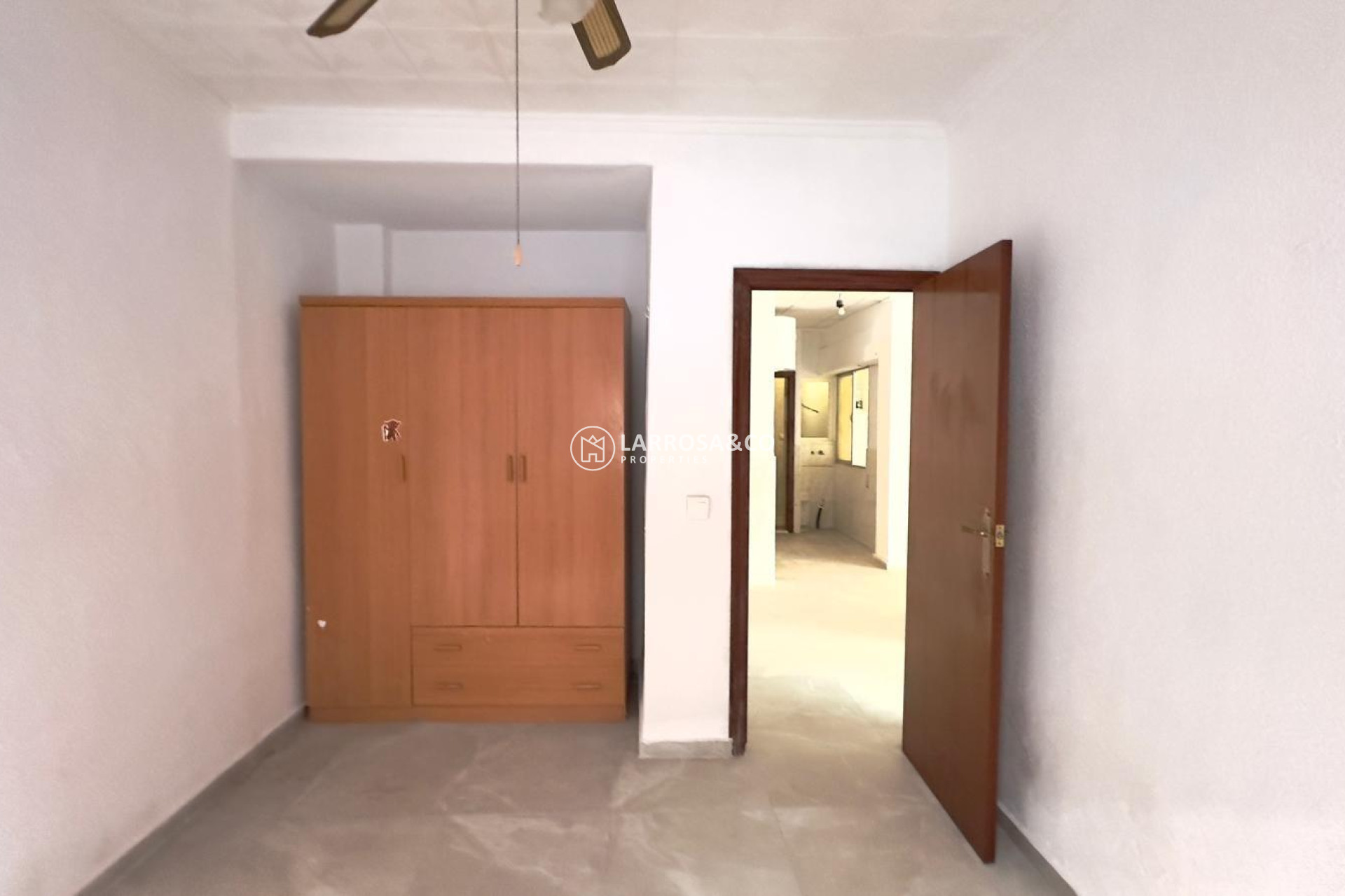 Resale - Apartment - Torrevieja - Centro