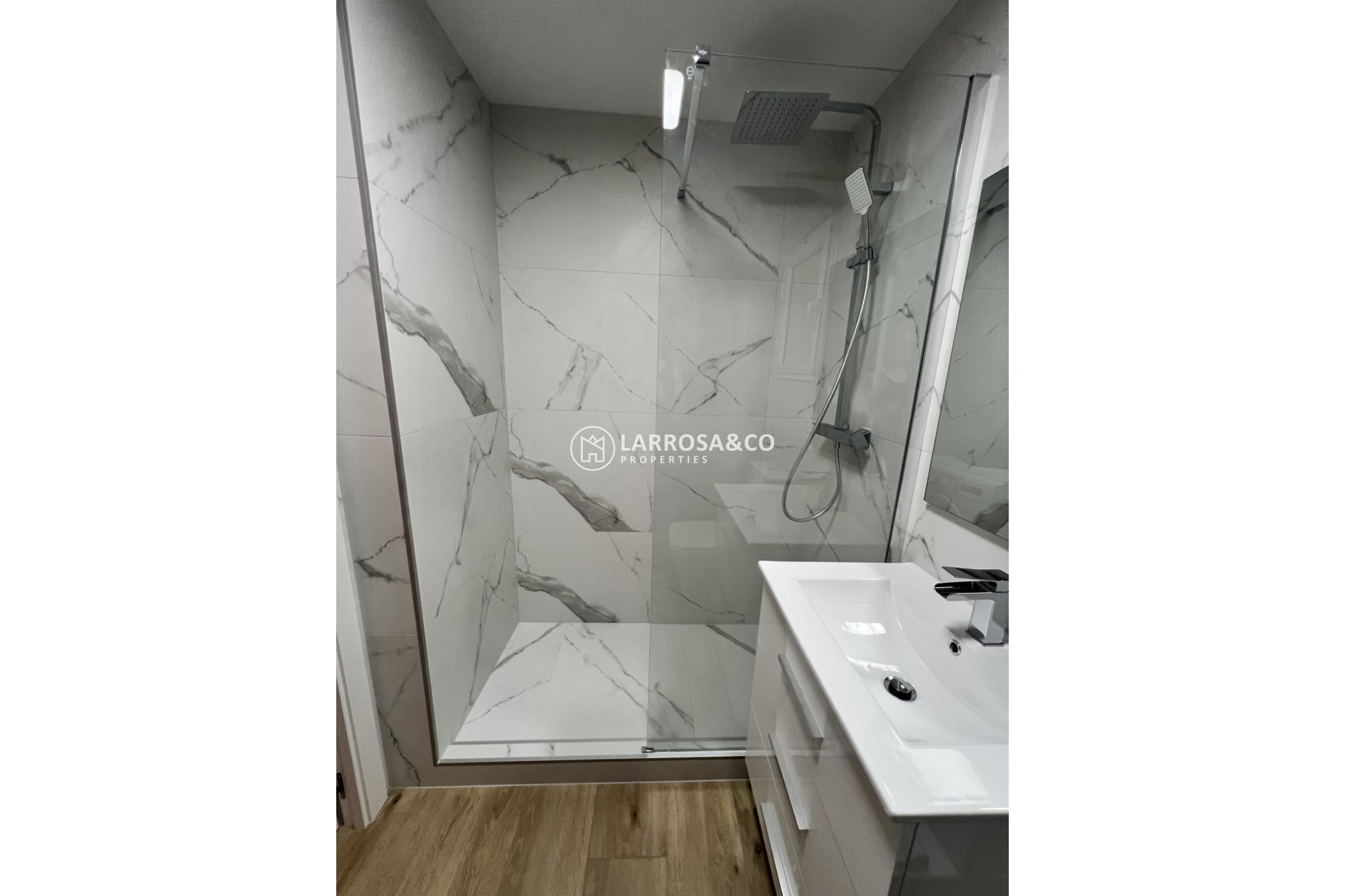 Resale - Apartment - Torrevieja - Centro