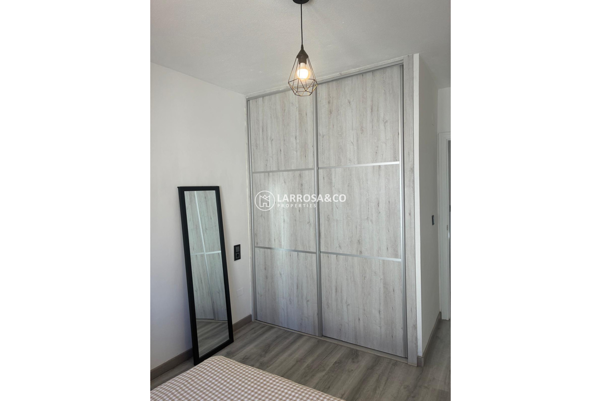 Resale - Apartment - Torrevieja - Centro