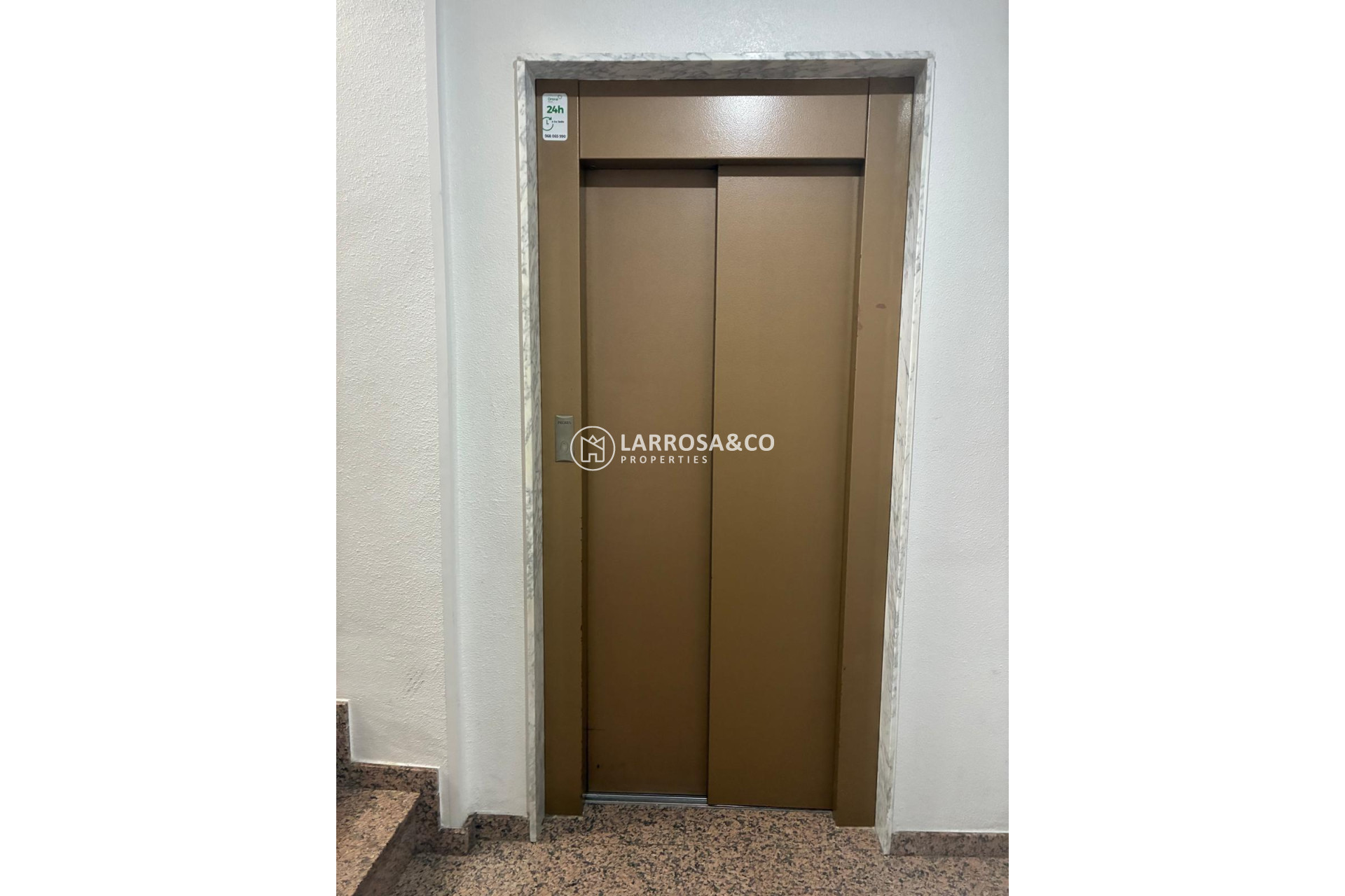 Resale - Apartment - Torrevieja - Centro