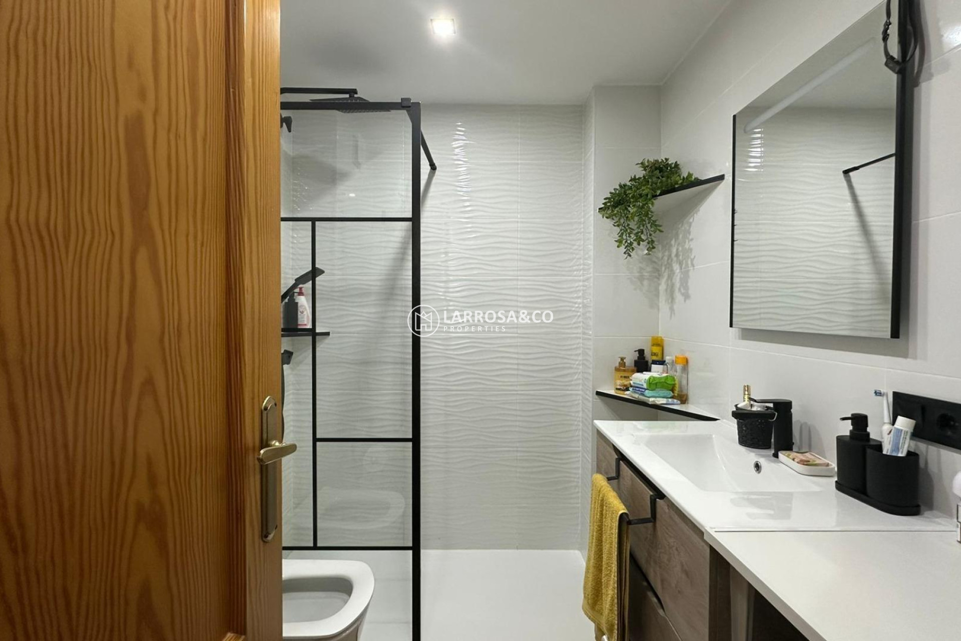 Resale - Apartment - Torrevieja - Centro