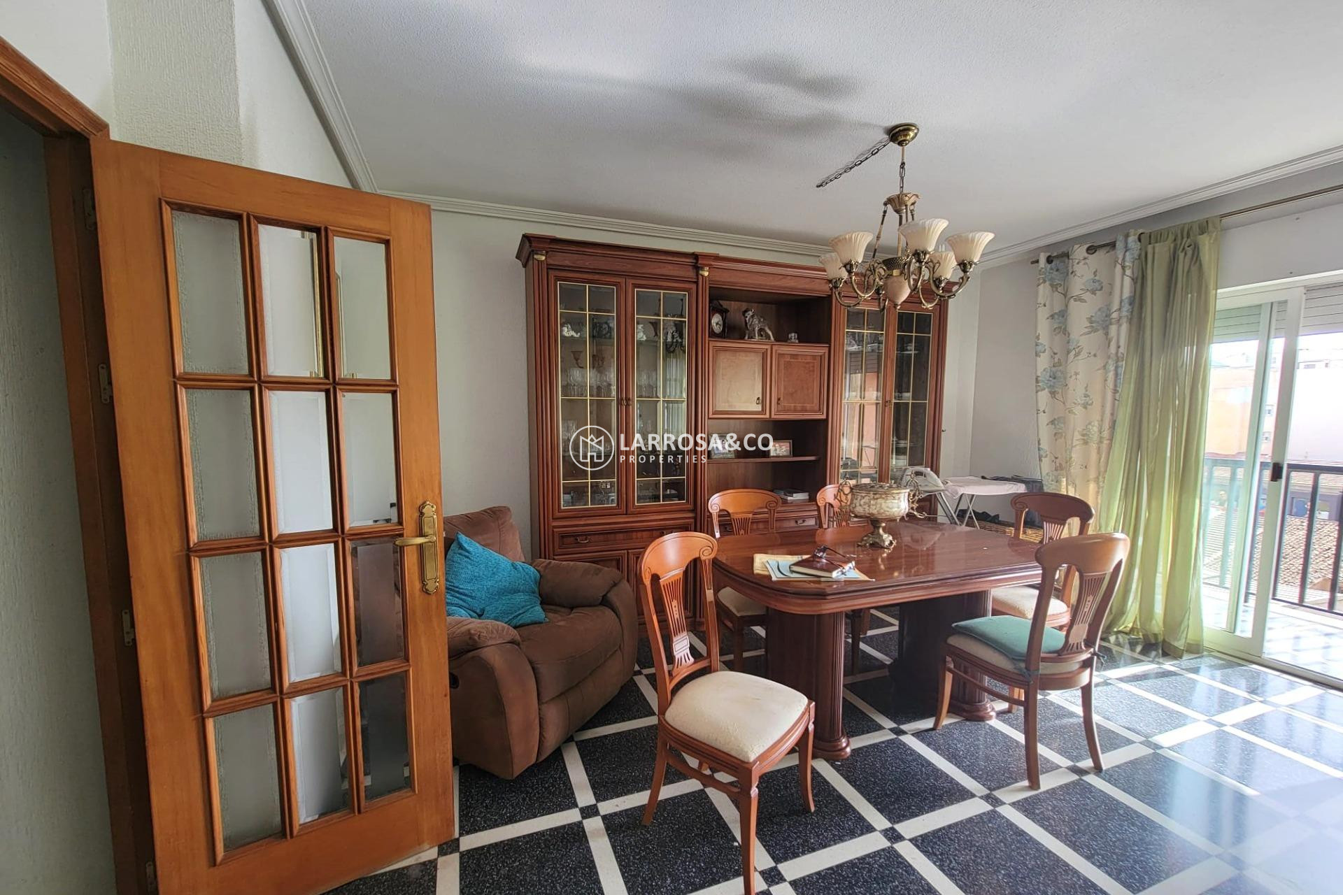 Resale - Apartment - Torrevieja - Centro