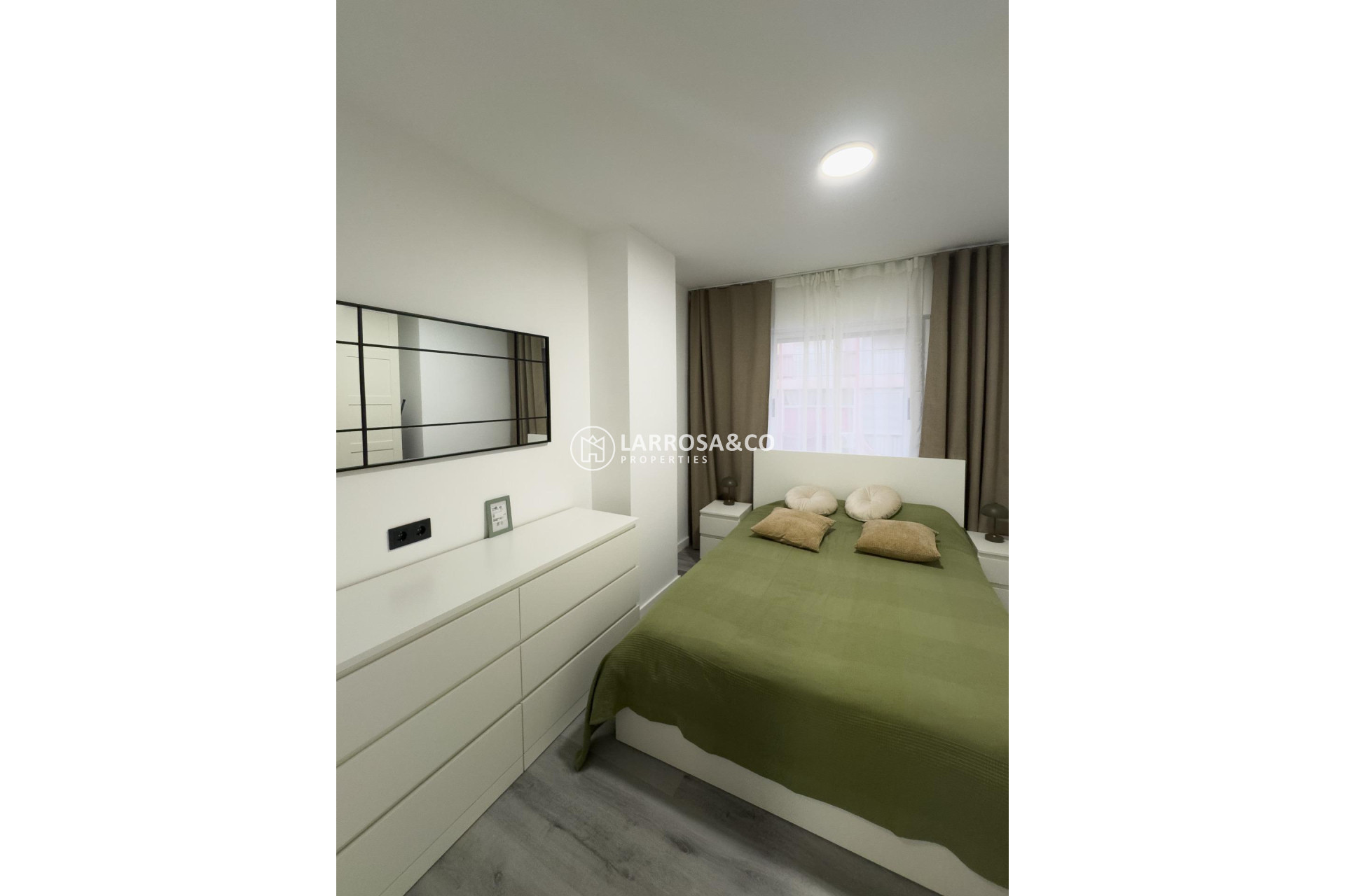 Resale - Apartment - Torrevieja - Curva del Palangre