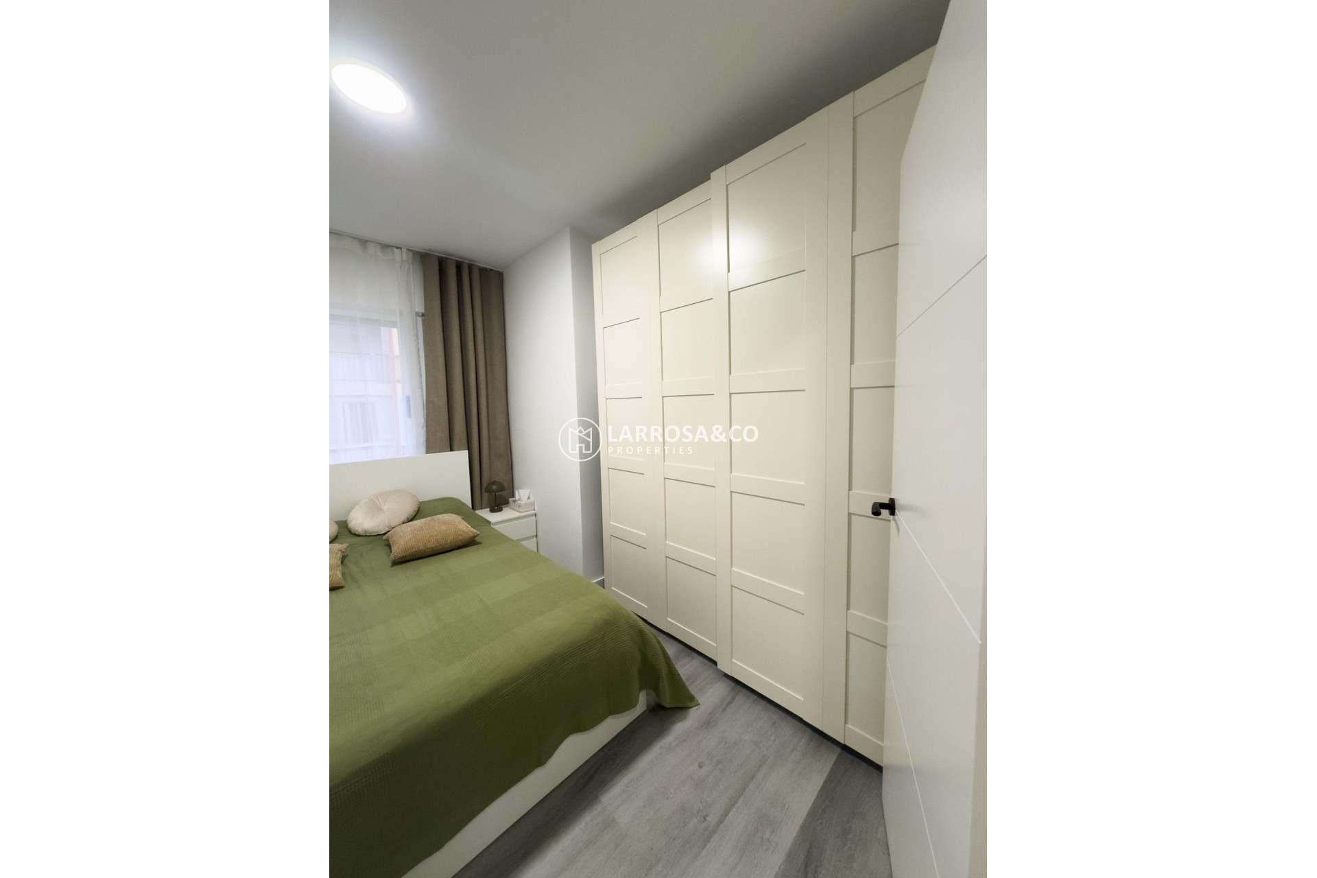 Resale - Apartment - Torrevieja - Curva del Palangre