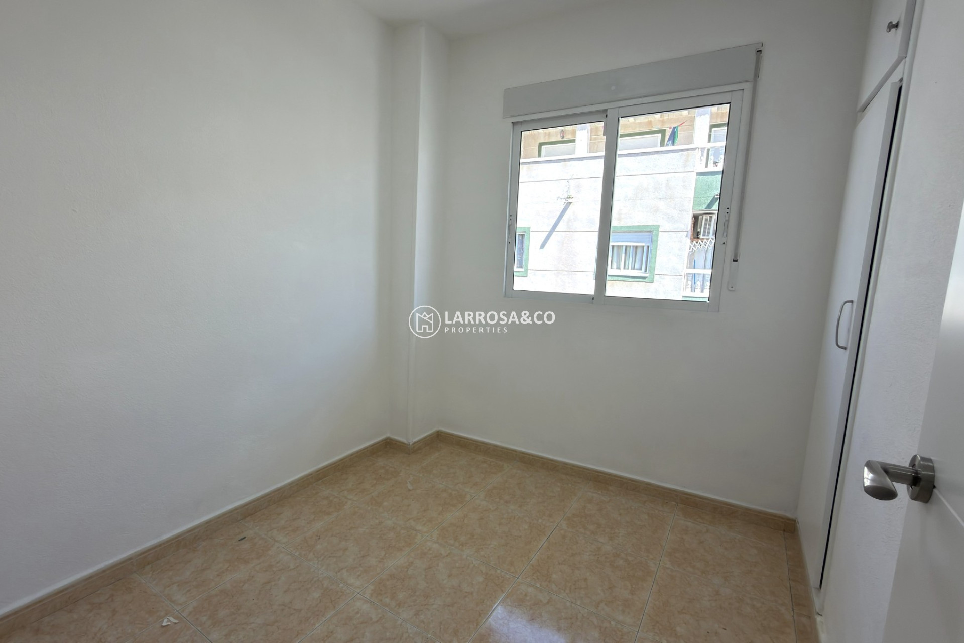 Resale - Apartment - Torrevieja - Curva del Palangre