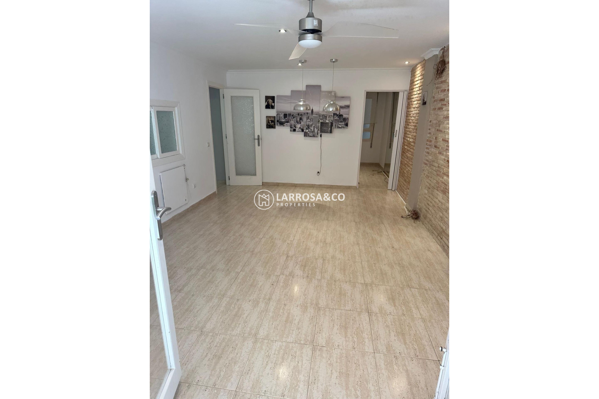 Resale - Apartment - Torrevieja - El Acequión - Los Náufragos