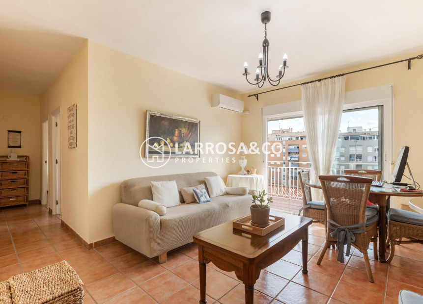 Resale - Apartment - Torrevieja - Estacion de autobuses