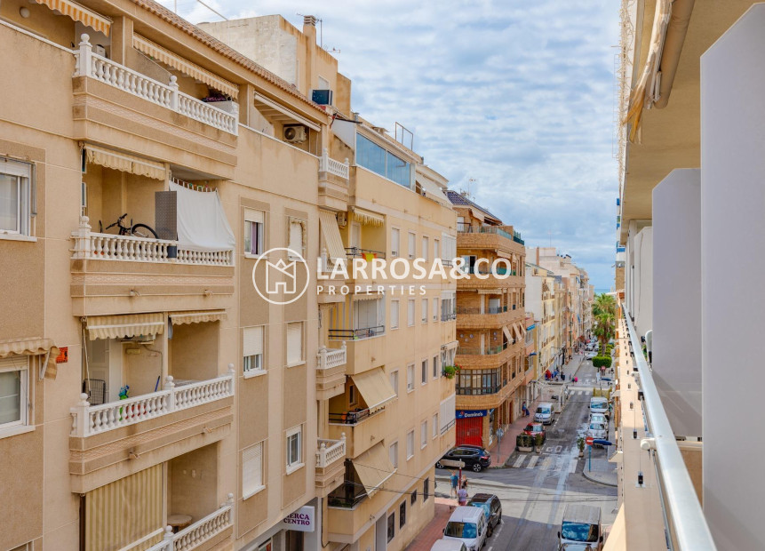 Resale - Apartment - Torrevieja - Estacion de autobuses