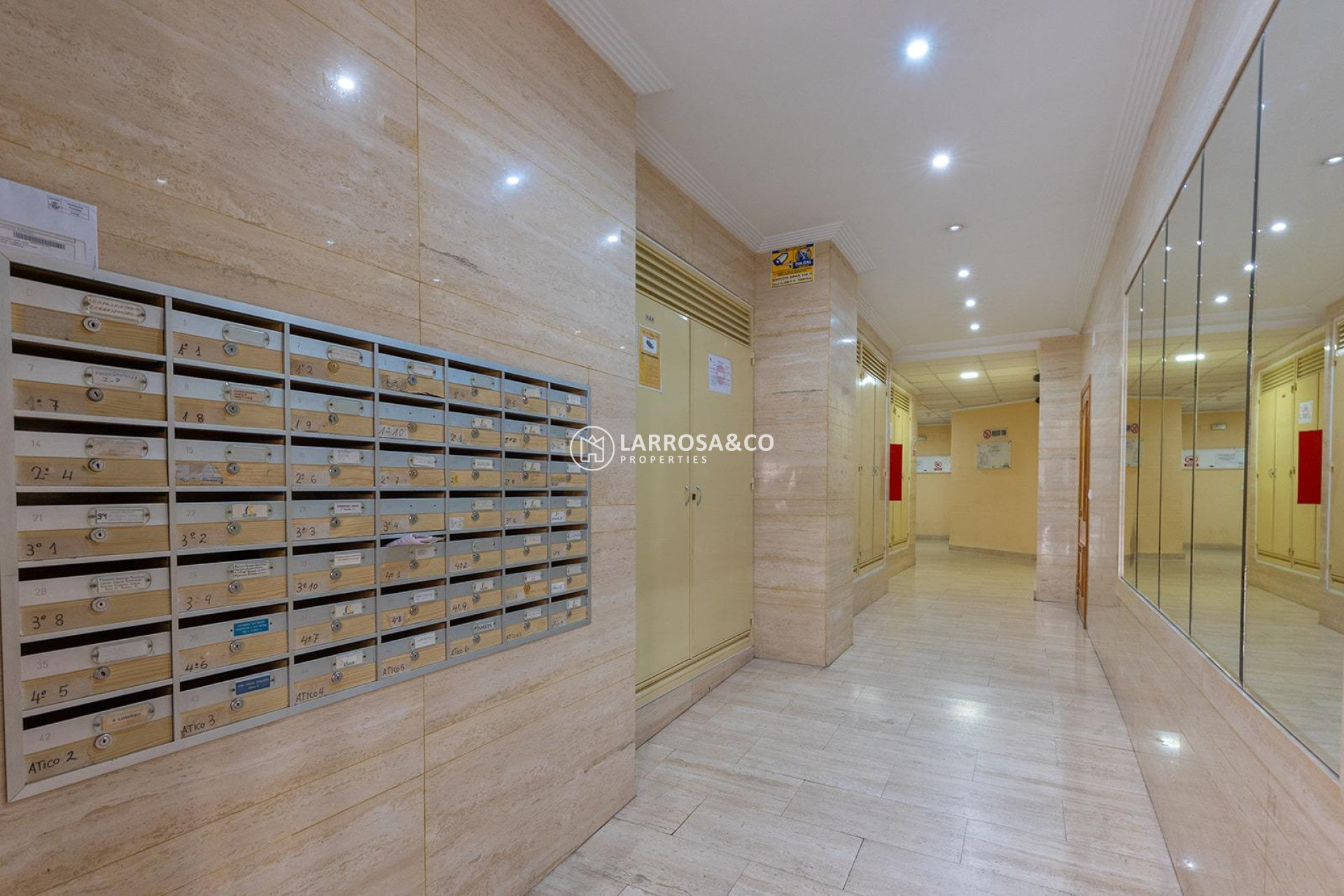 Resale - Apartment - Torrevieja - Estacion de autobuses