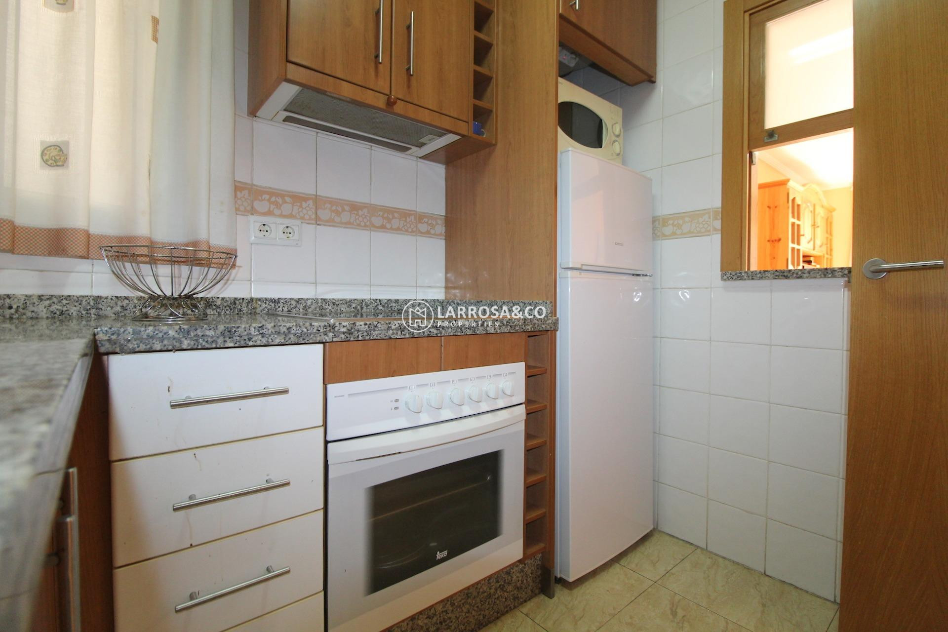 Resale - Apartment - Torrevieja - Estacion de autobuses