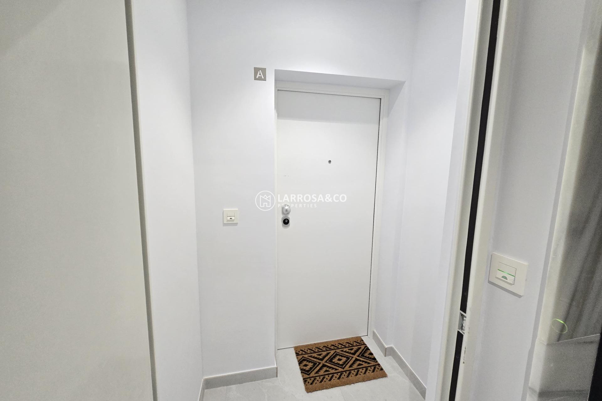 Resale - Apartment - Torrevieja - Estacion de autobuses