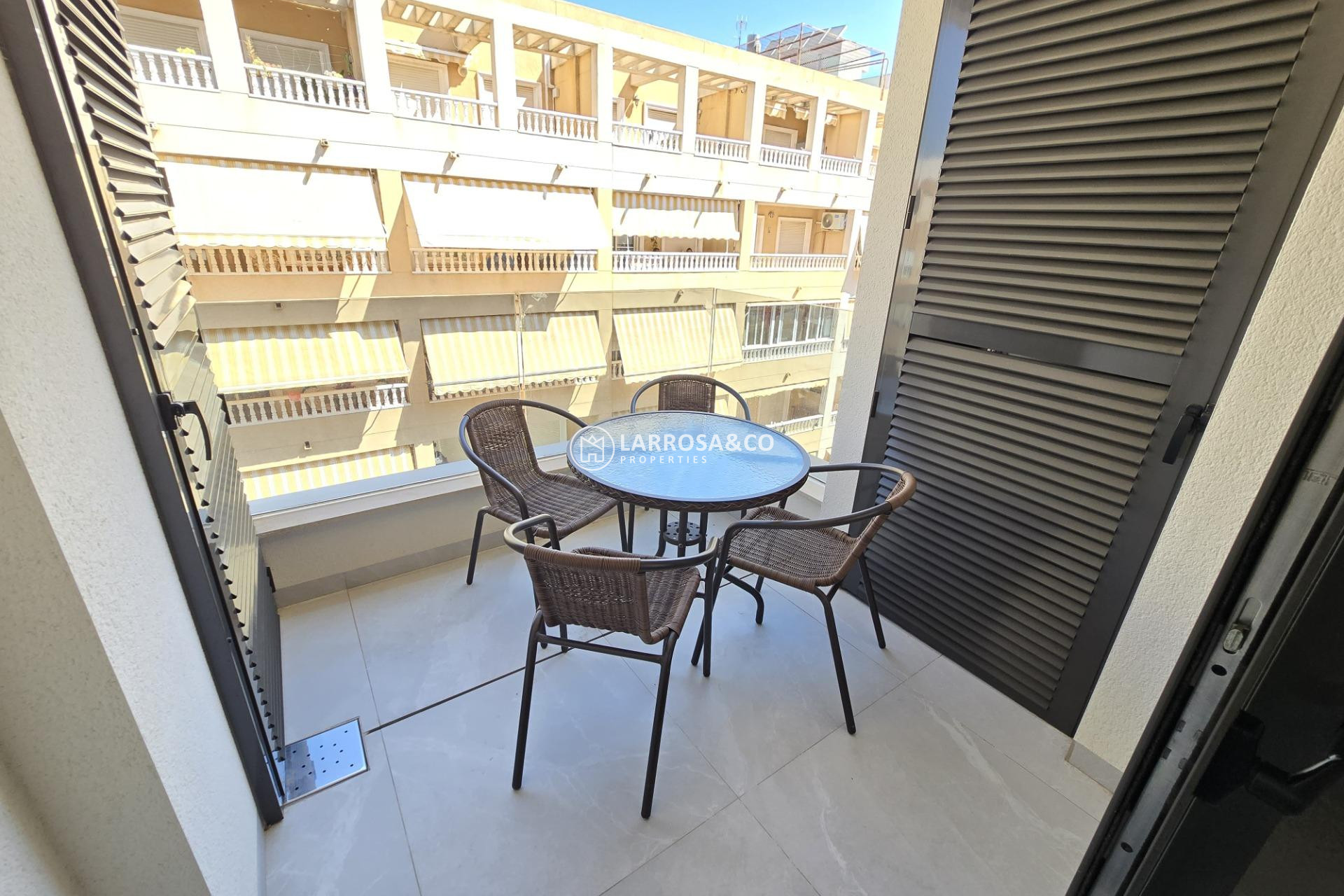 Resale - Apartment - Torrevieja - Estacion de autobuses