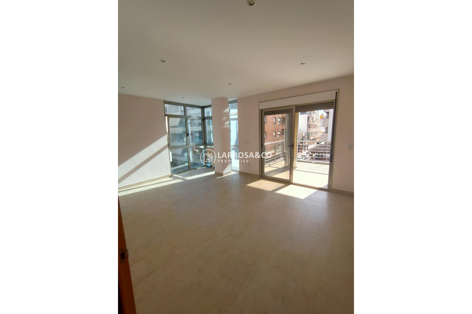 Resale - Apartment - Torrevieja - Estacion de autobuses