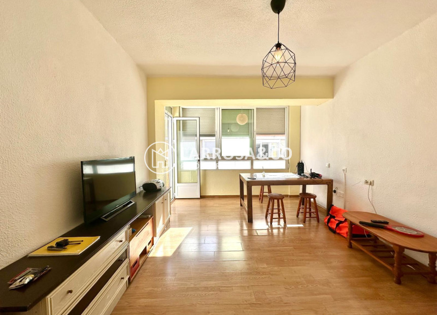 Resale - Apartment - Torrevieja - Estacion de autobuses