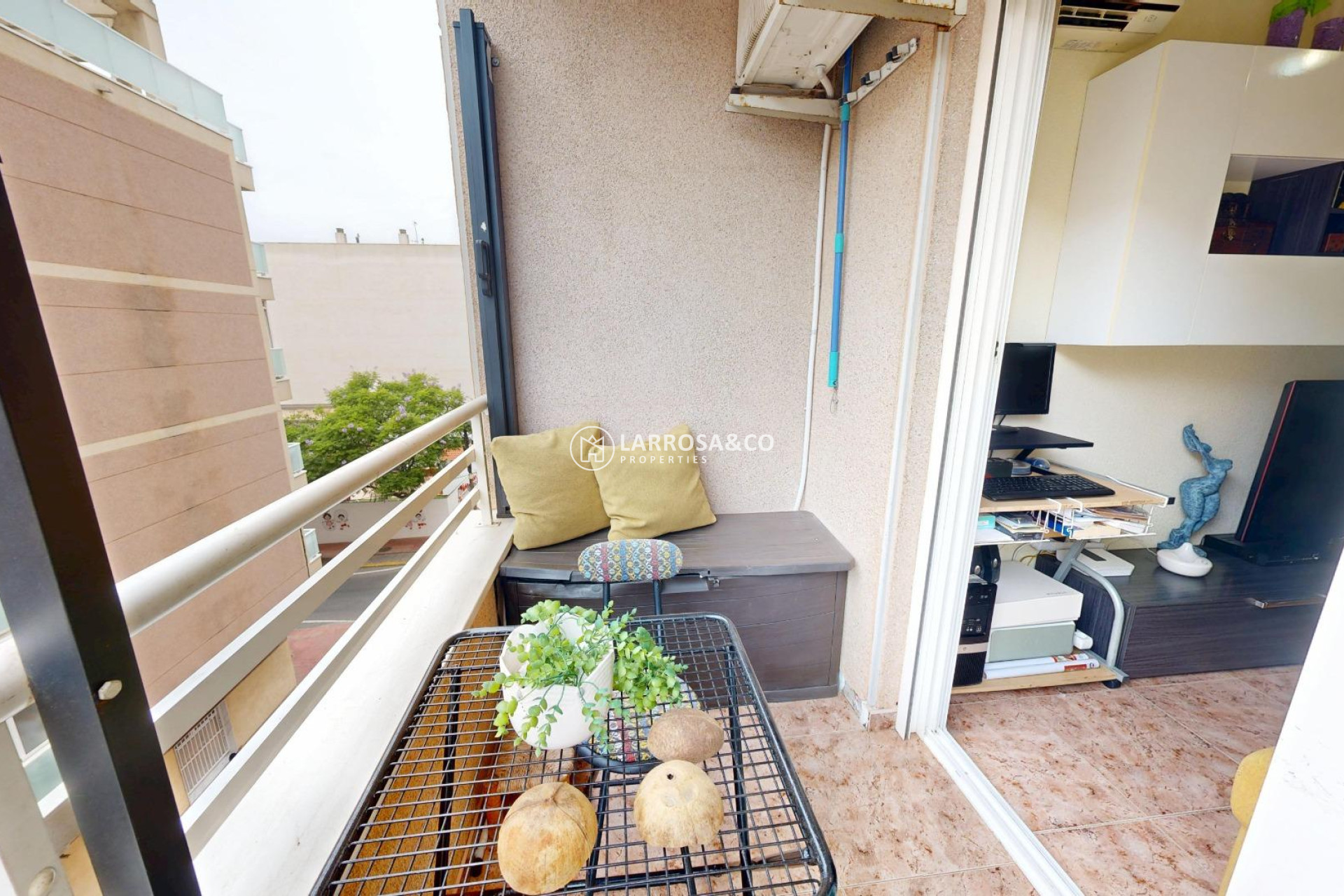 Resale - Apartment - Torrevieja - Estacion de autobuses