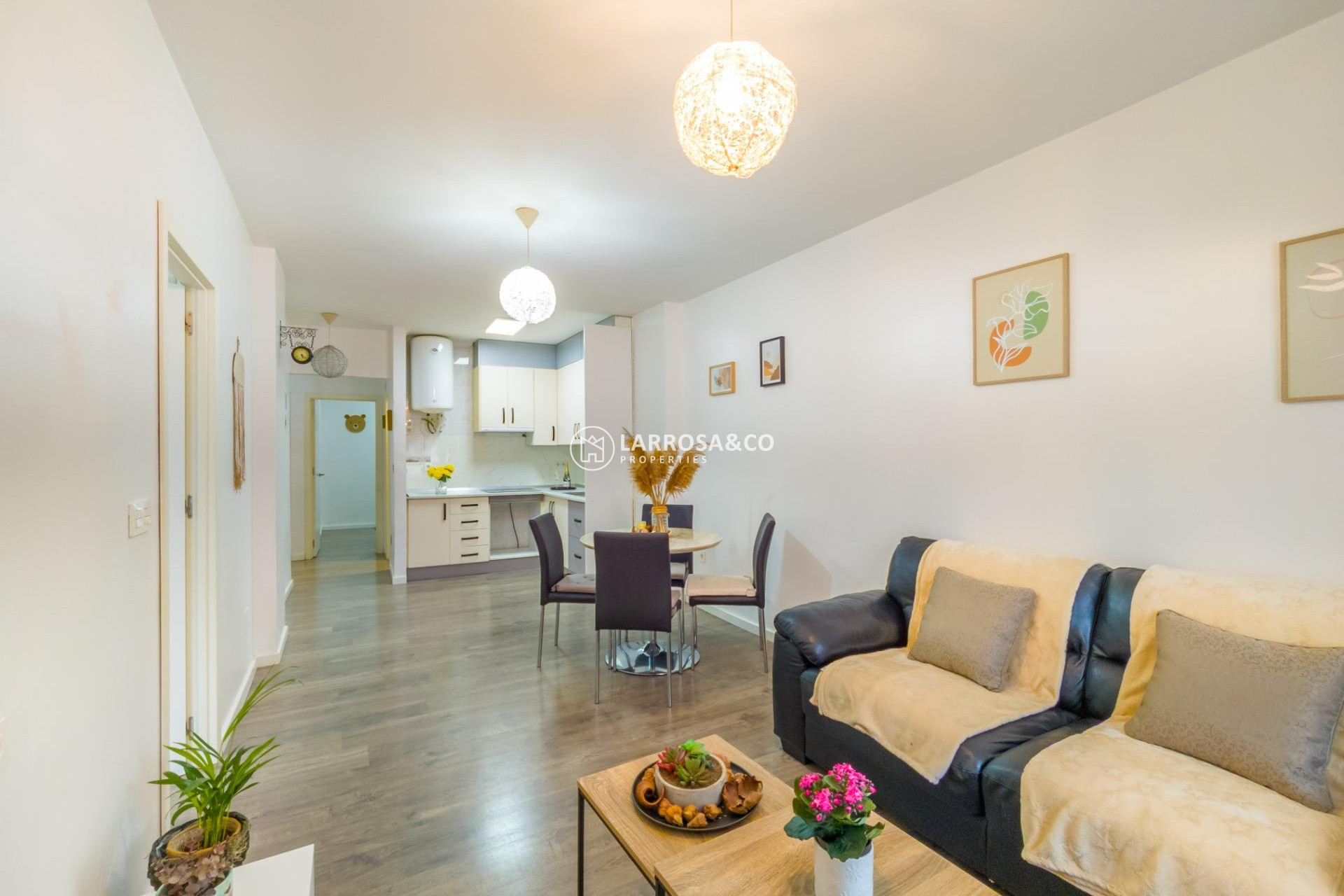 Resale - Apartment - Torrevieja - Estacion de autobuses