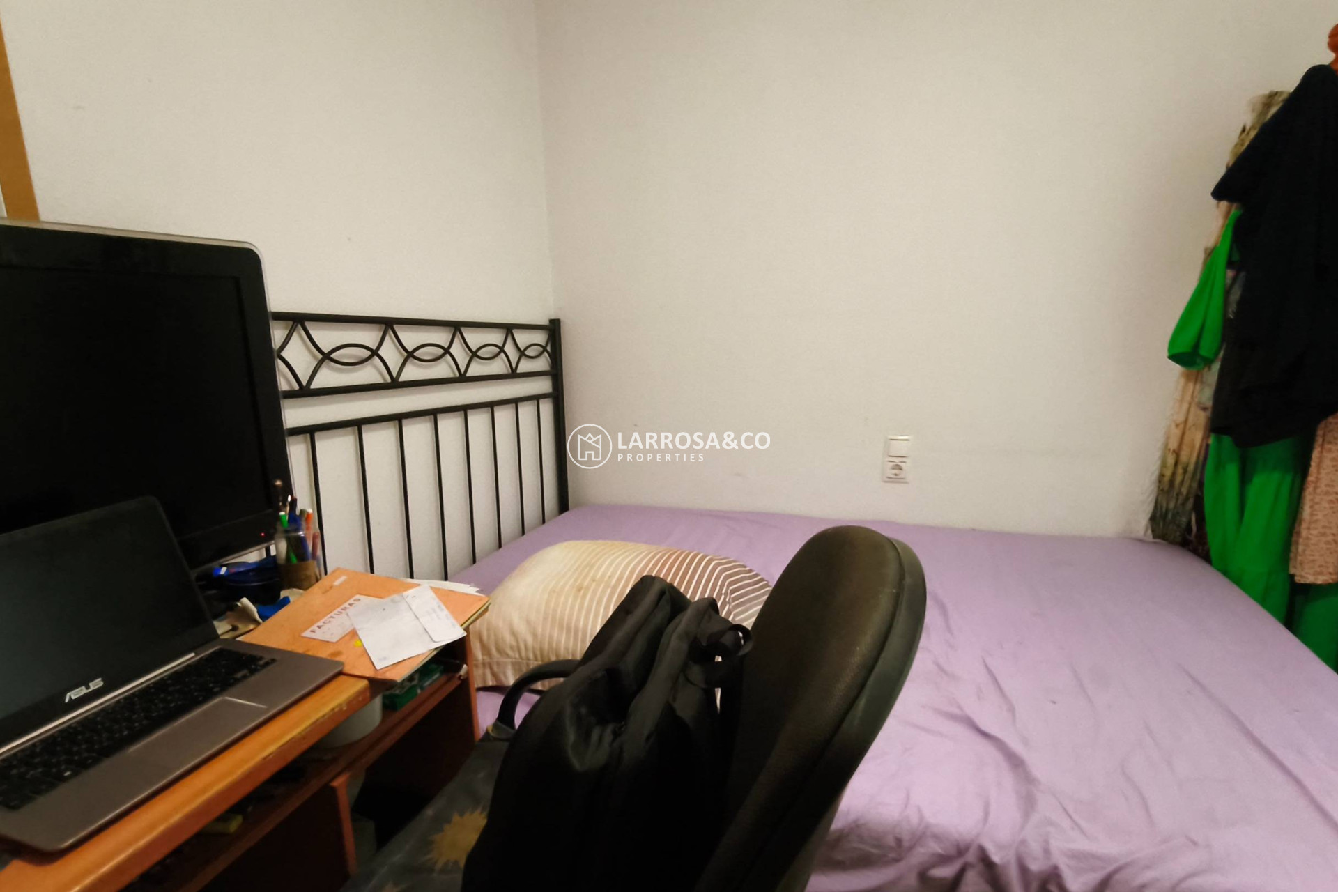 Resale - Apartment - Torrevieja - Estacion de autobuses