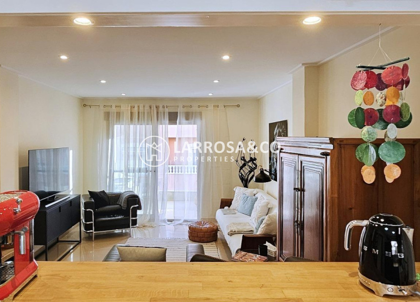 Resale - Apartment - Torrevieja - Estacion de autobuses