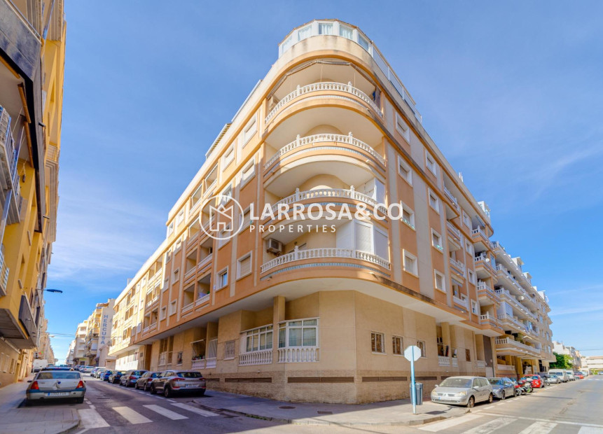 Resale - Apartment - Torrevieja - Habaneras