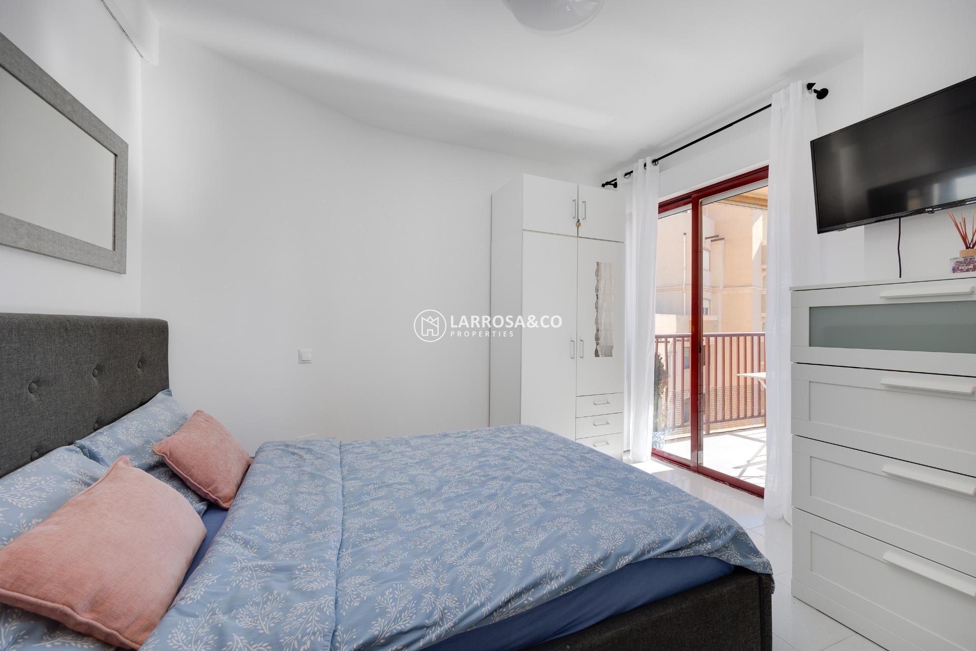 Resale - Apartment - Torrevieja - La Mata