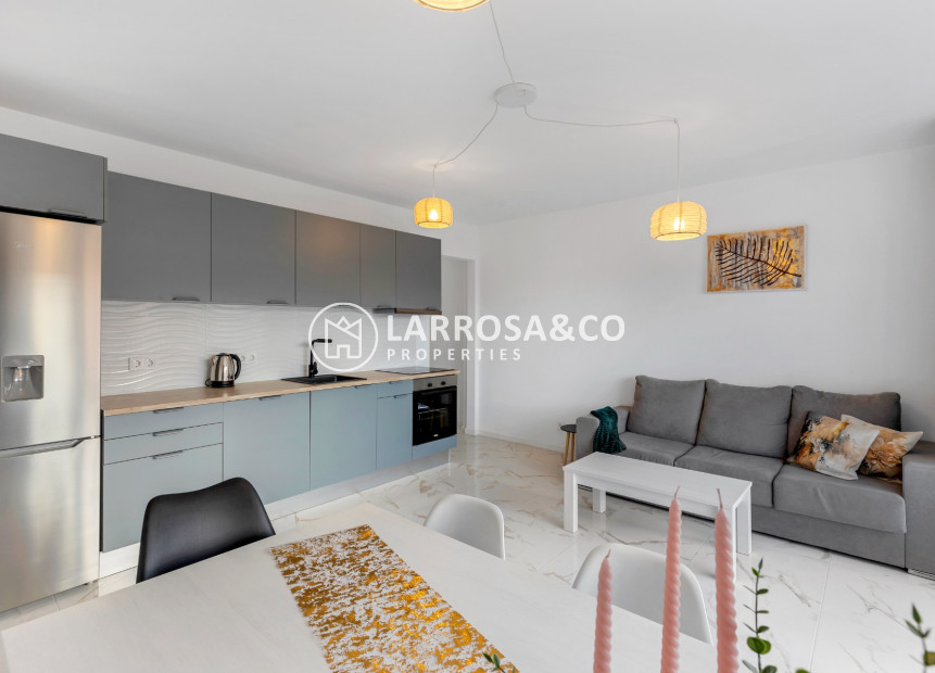 Resale - Apartment - Torrevieja - La Mata