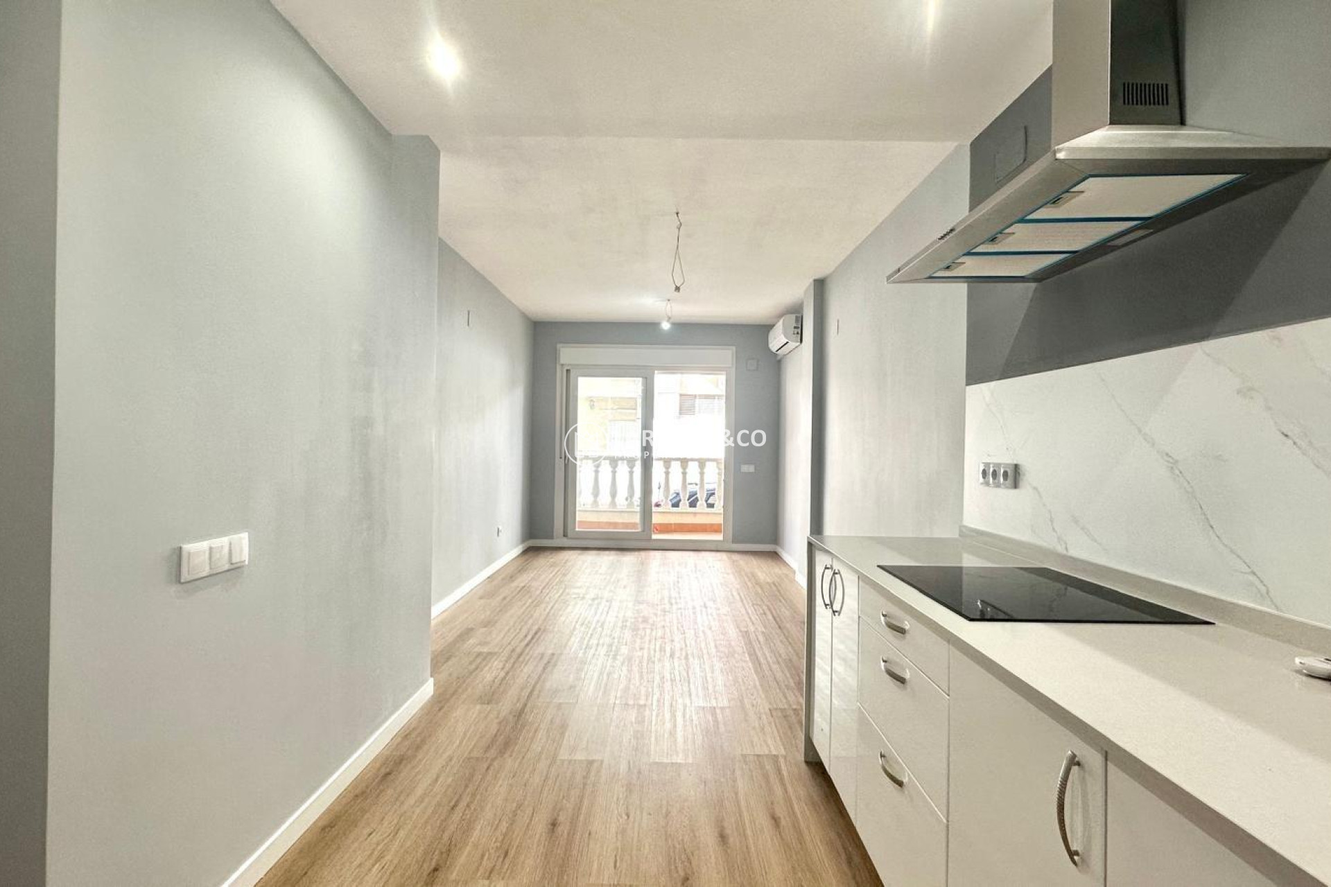 Resale - Apartment - Torrevieja - La Mata