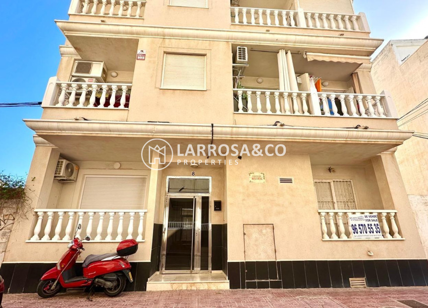 Resale - Apartment - Torrevieja - La Mata
