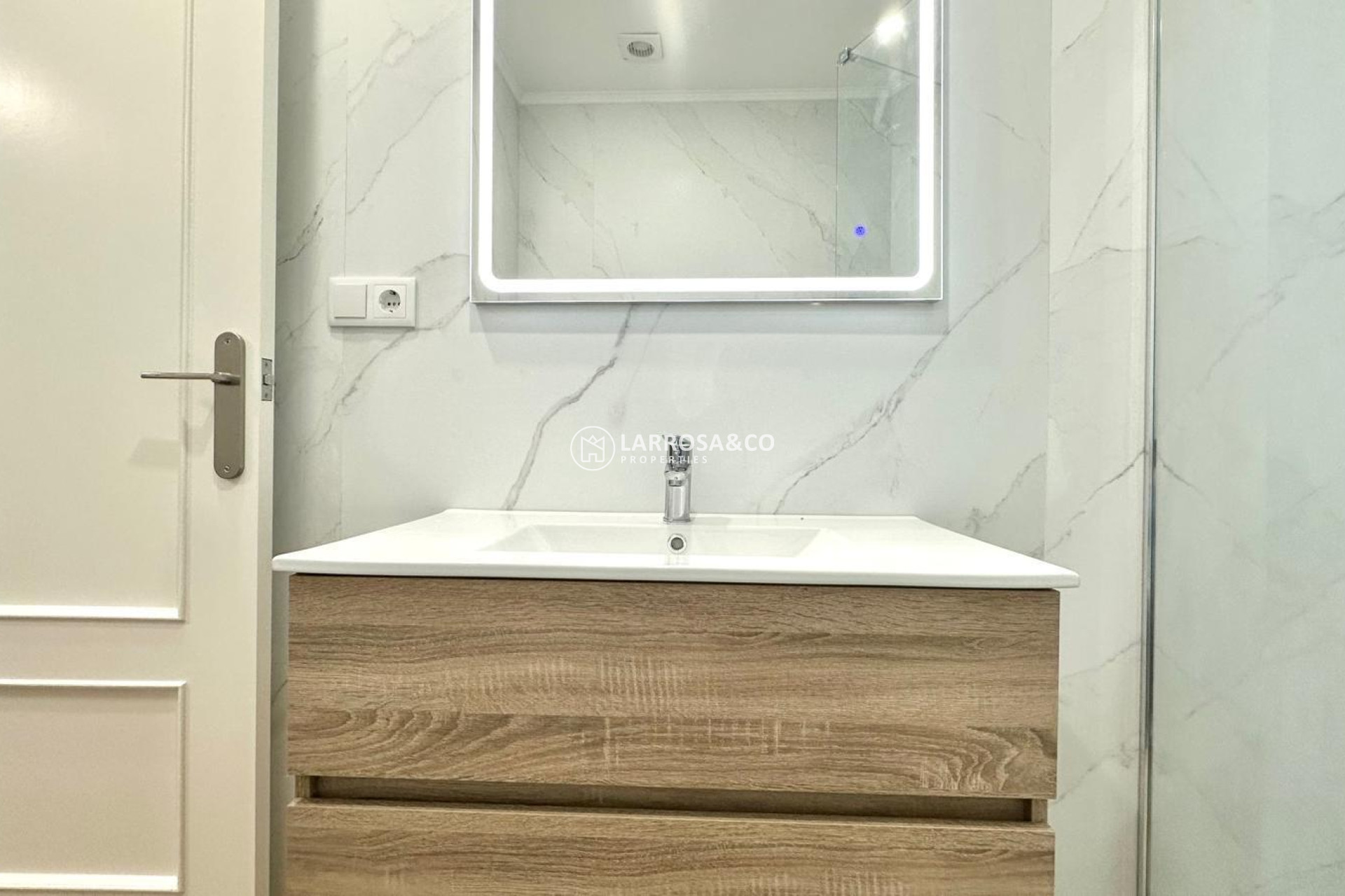 Resale - Apartment - Torrevieja - La Mata