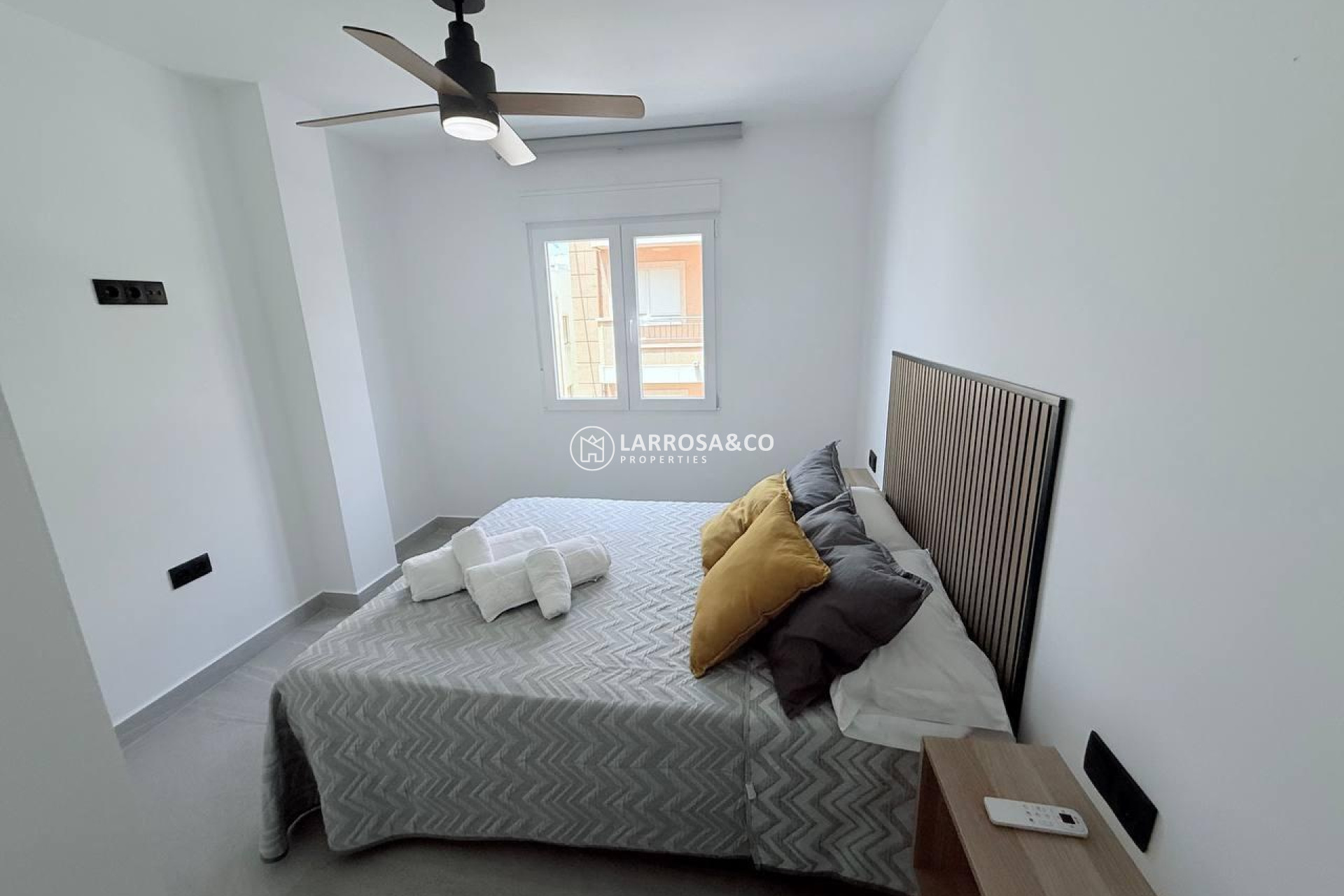 Resale - Apartment - Torrevieja - La Mata