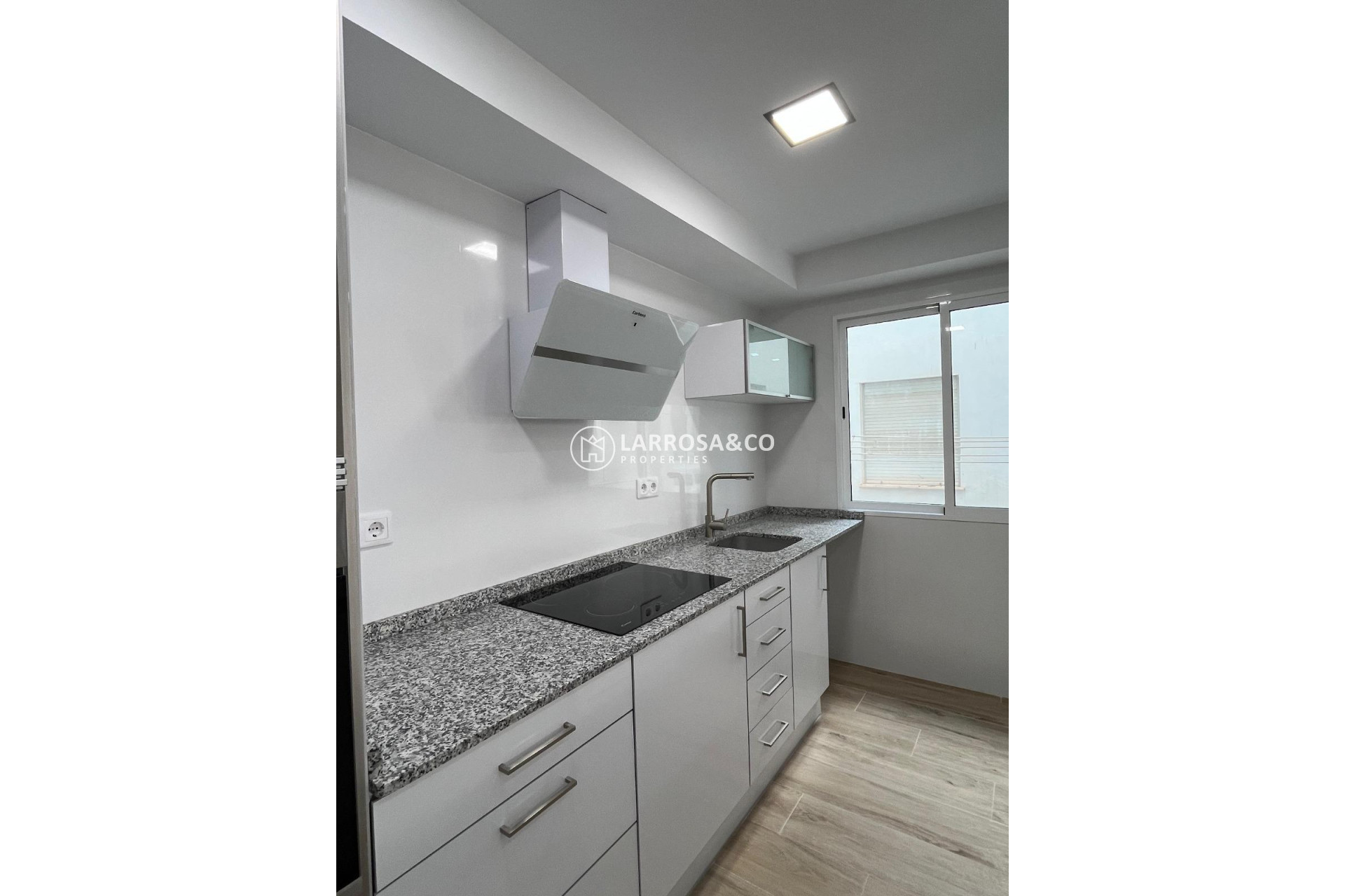Resale - Apartment - Torrevieja - La Mata