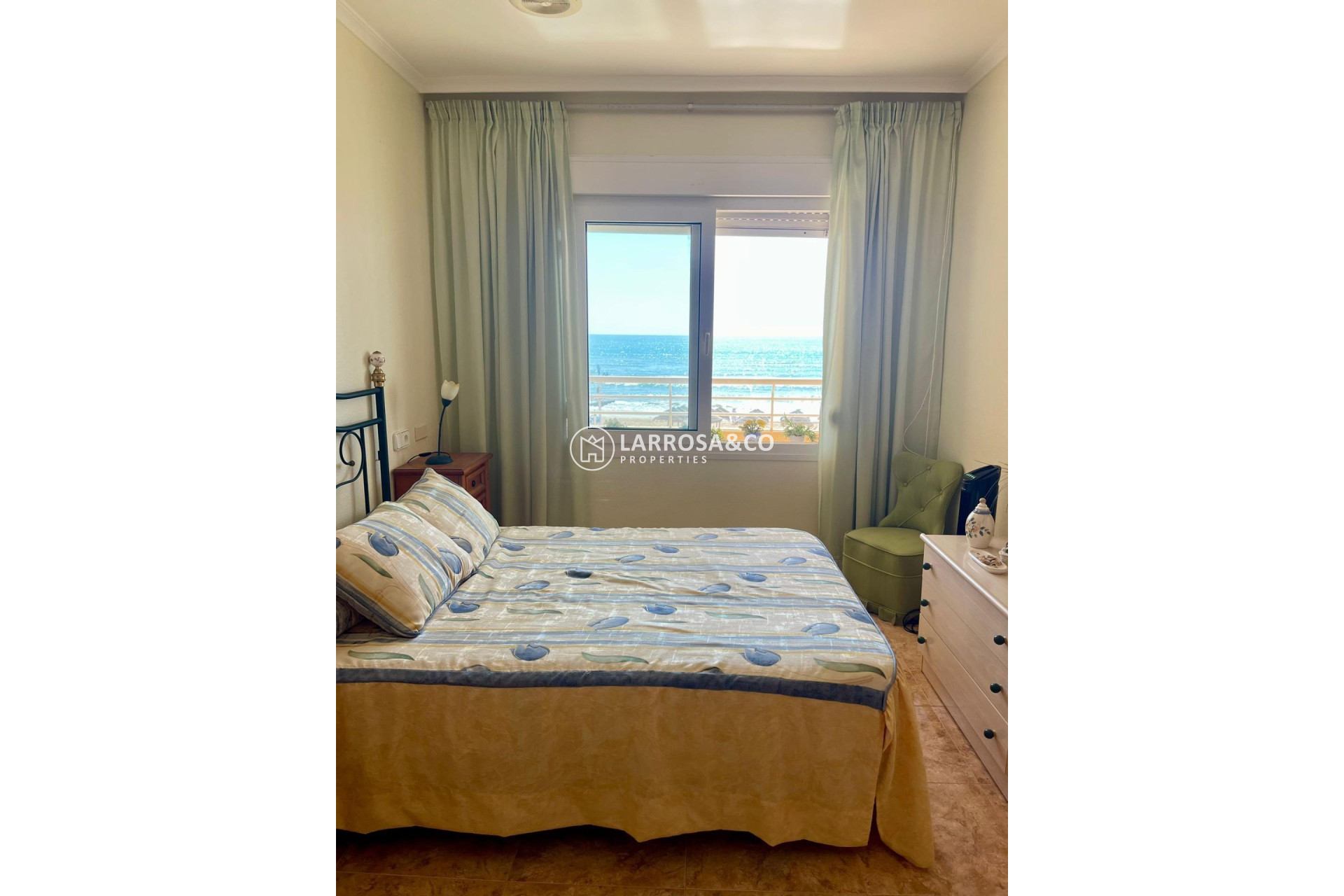 Resale - Apartment - Torrevieja - La Mata