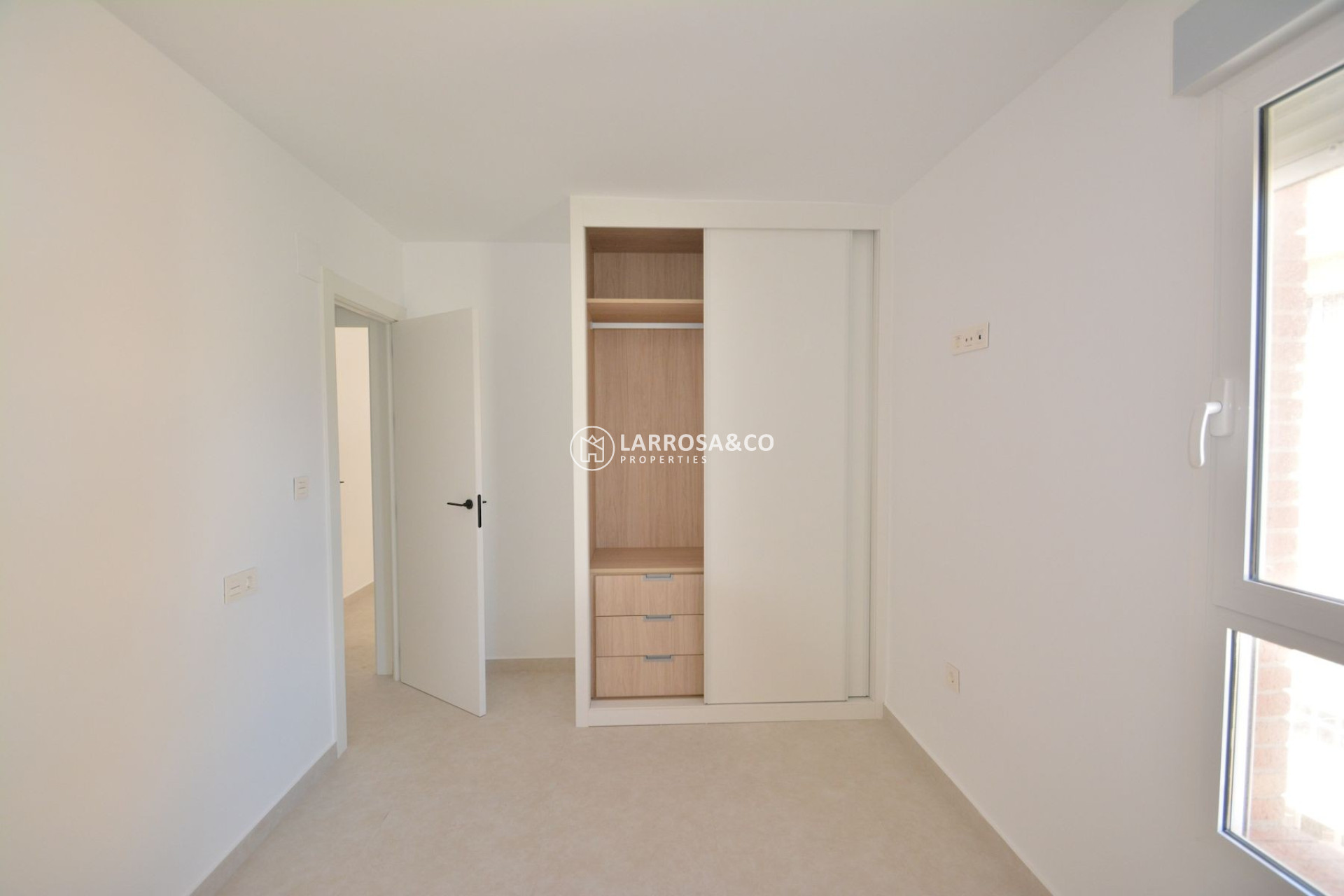 Resale - Apartment - Torrevieja - La Mata