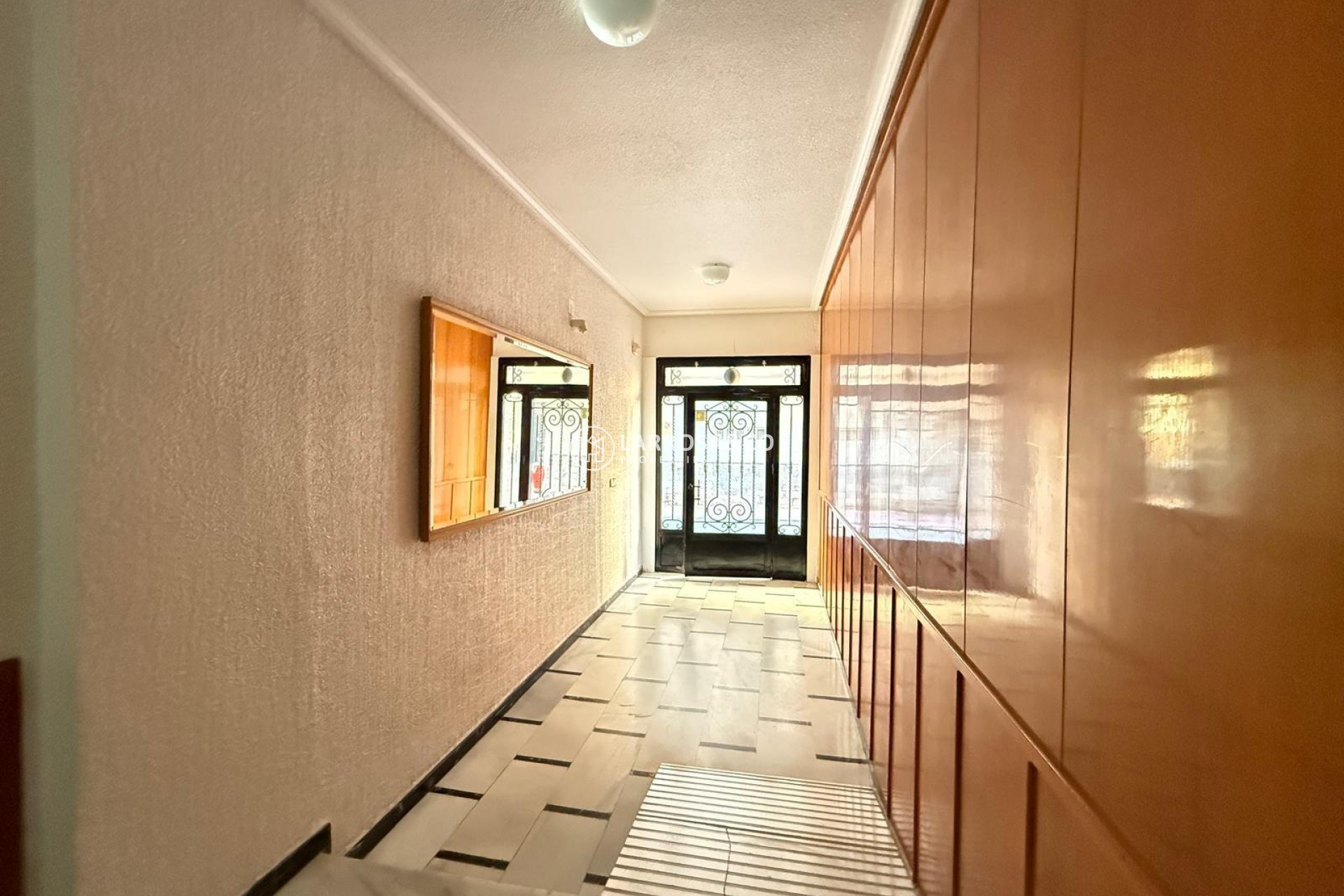 Resale - Apartment - Torrevieja - Las Piscinas Naturales