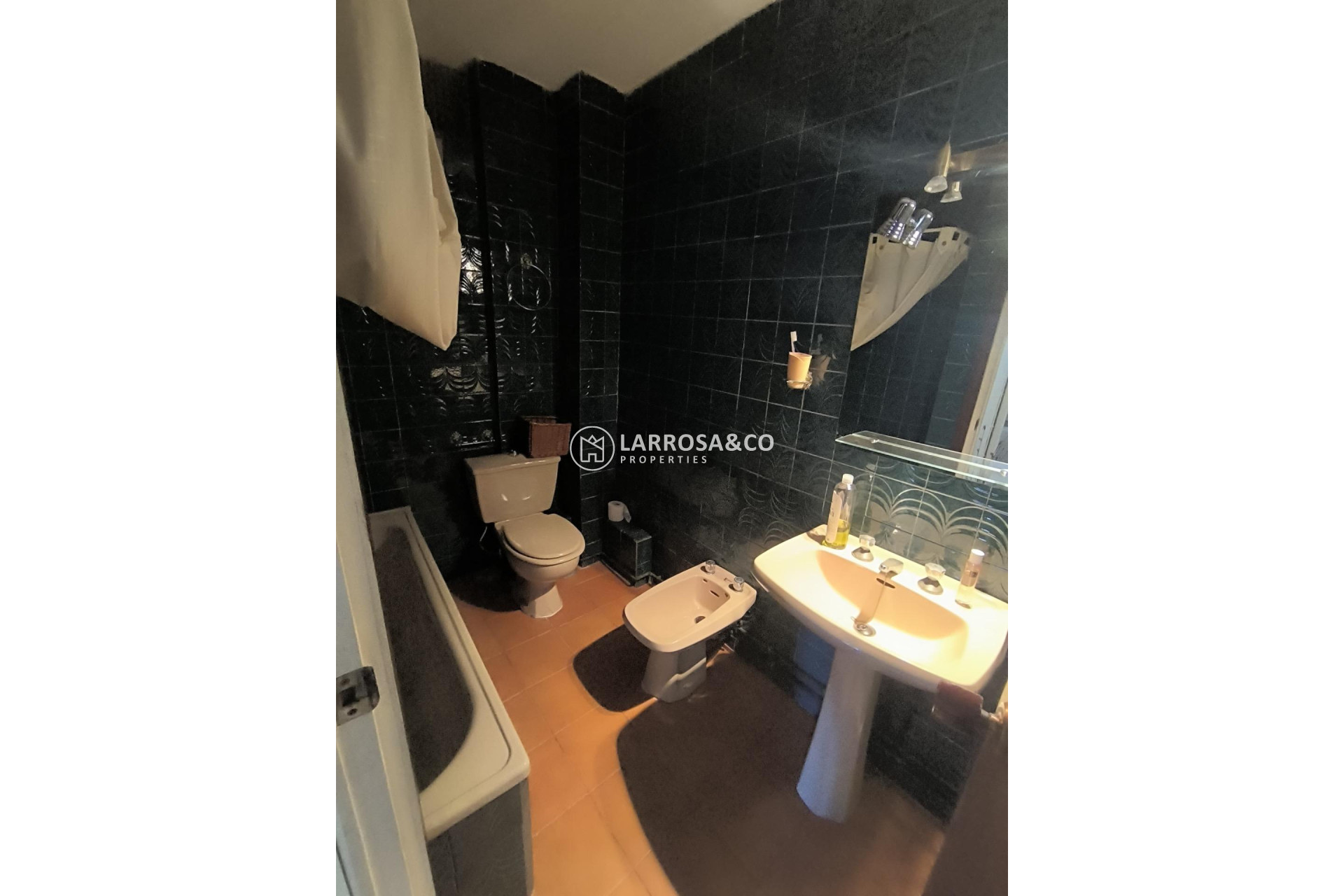 Resale - Apartment - Torrevieja - Las Piscinas Naturales