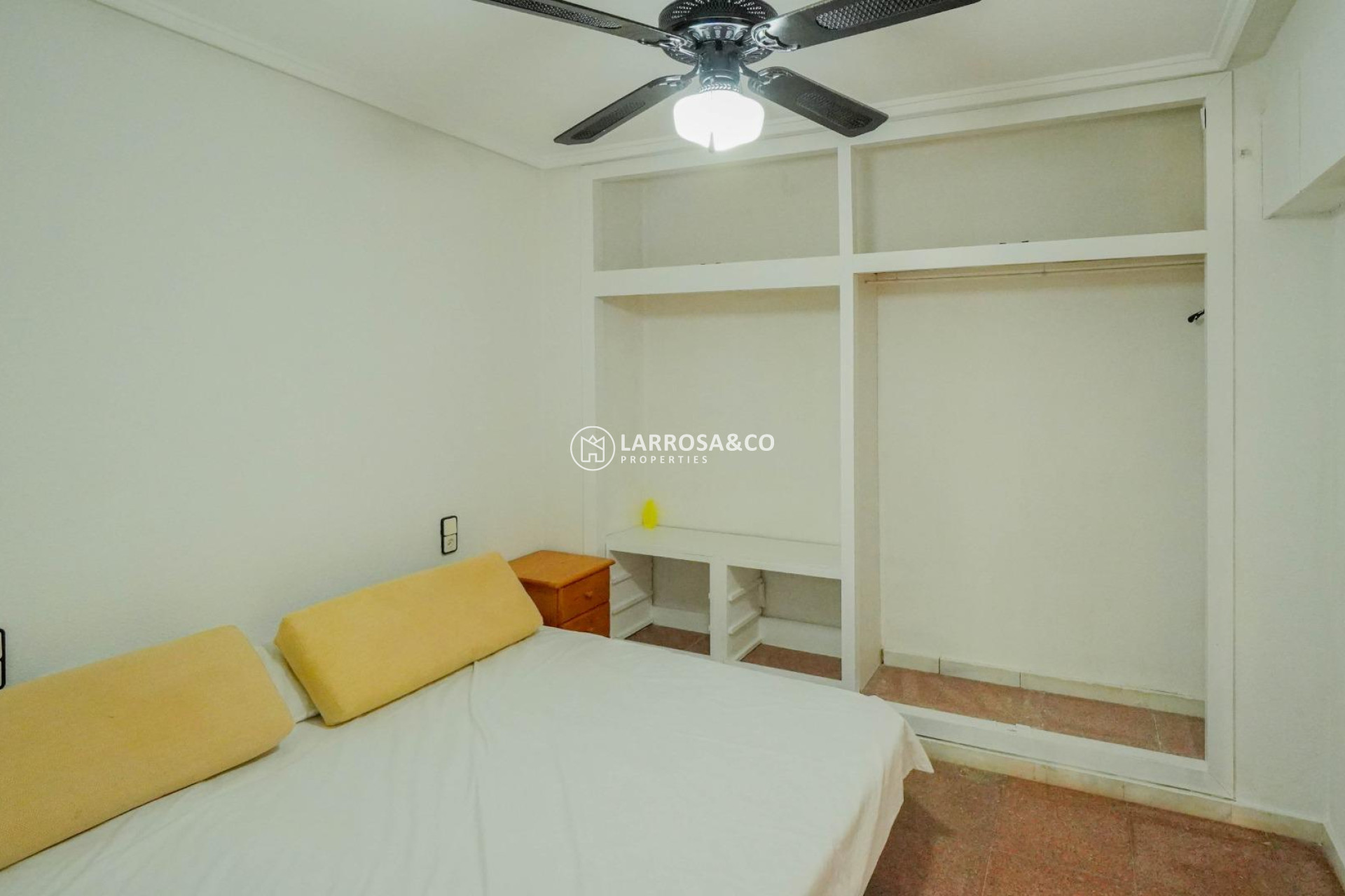 Resale - Apartment - Torrevieja - Los Locos Beach