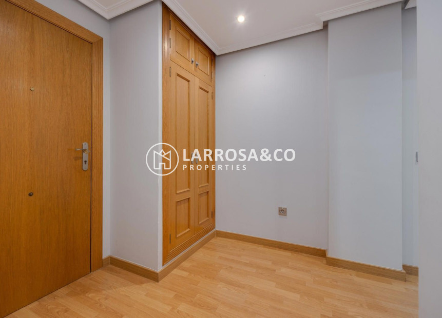 Resale - Apartment - Torrevieja - Los Locos Beach