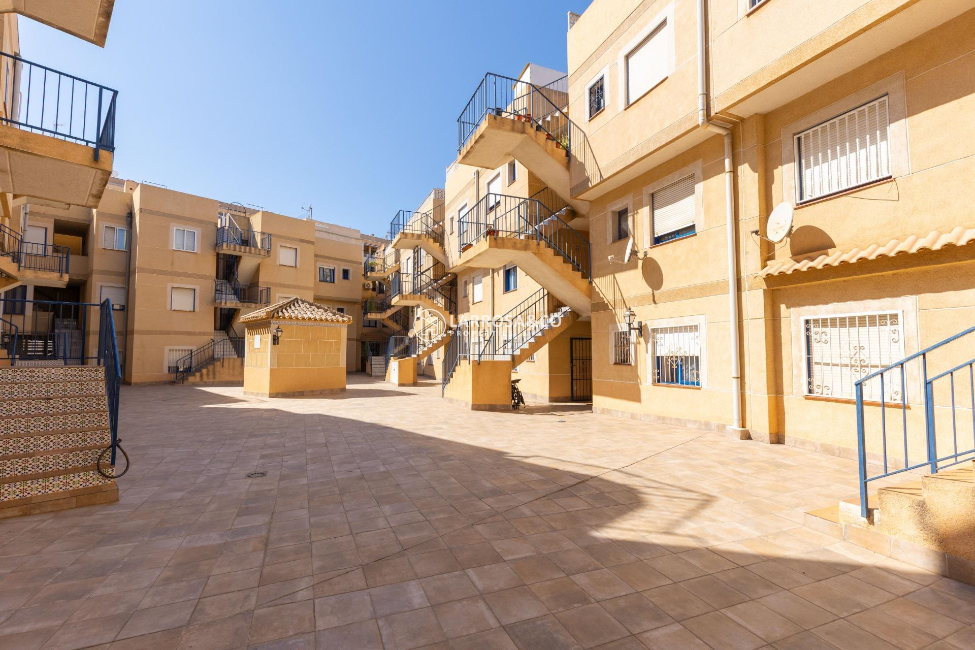 Resale - Apartment - Torrevieja - Los Locos Beach