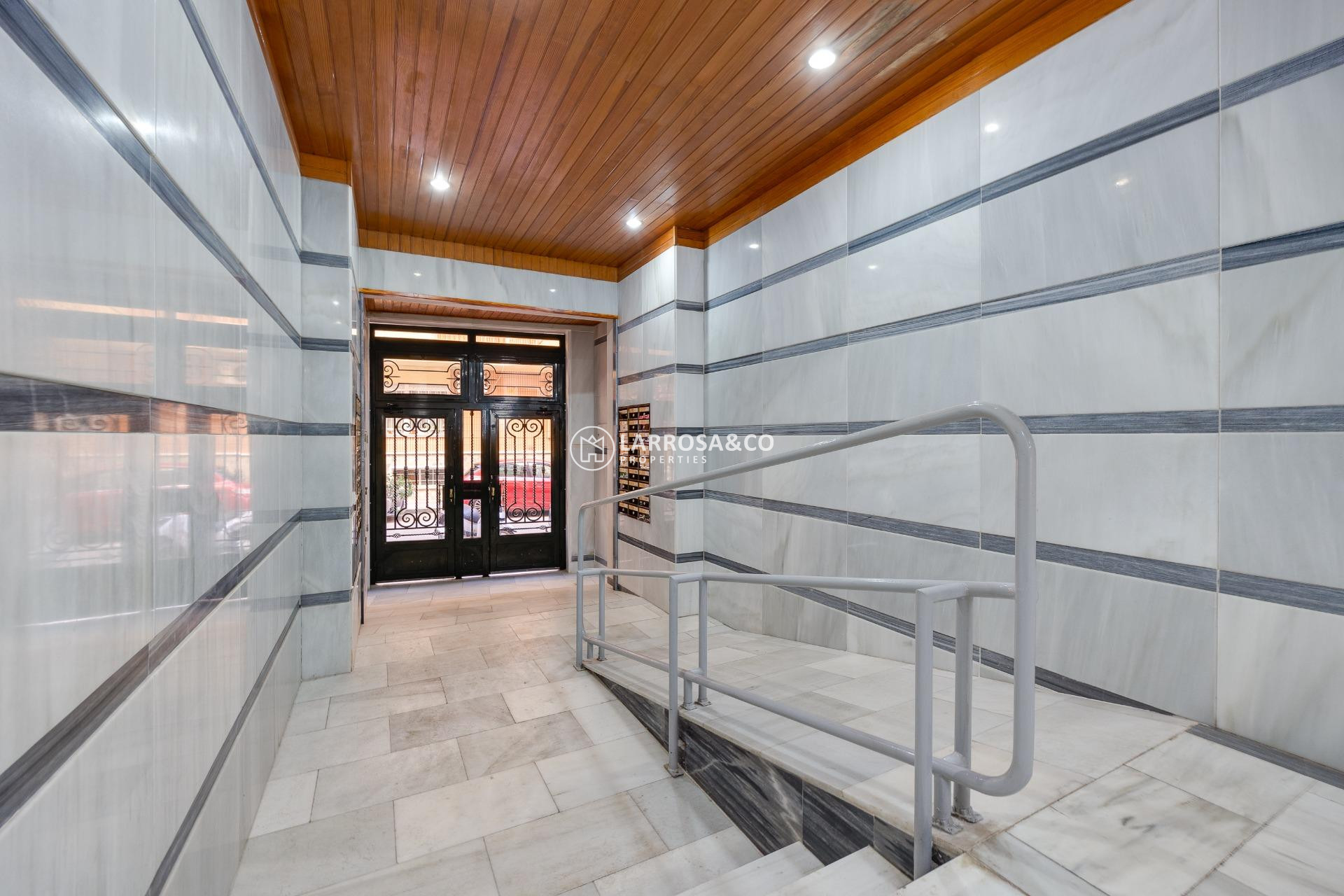 Resale - Apartment - Torrevieja - Los Locos Beach