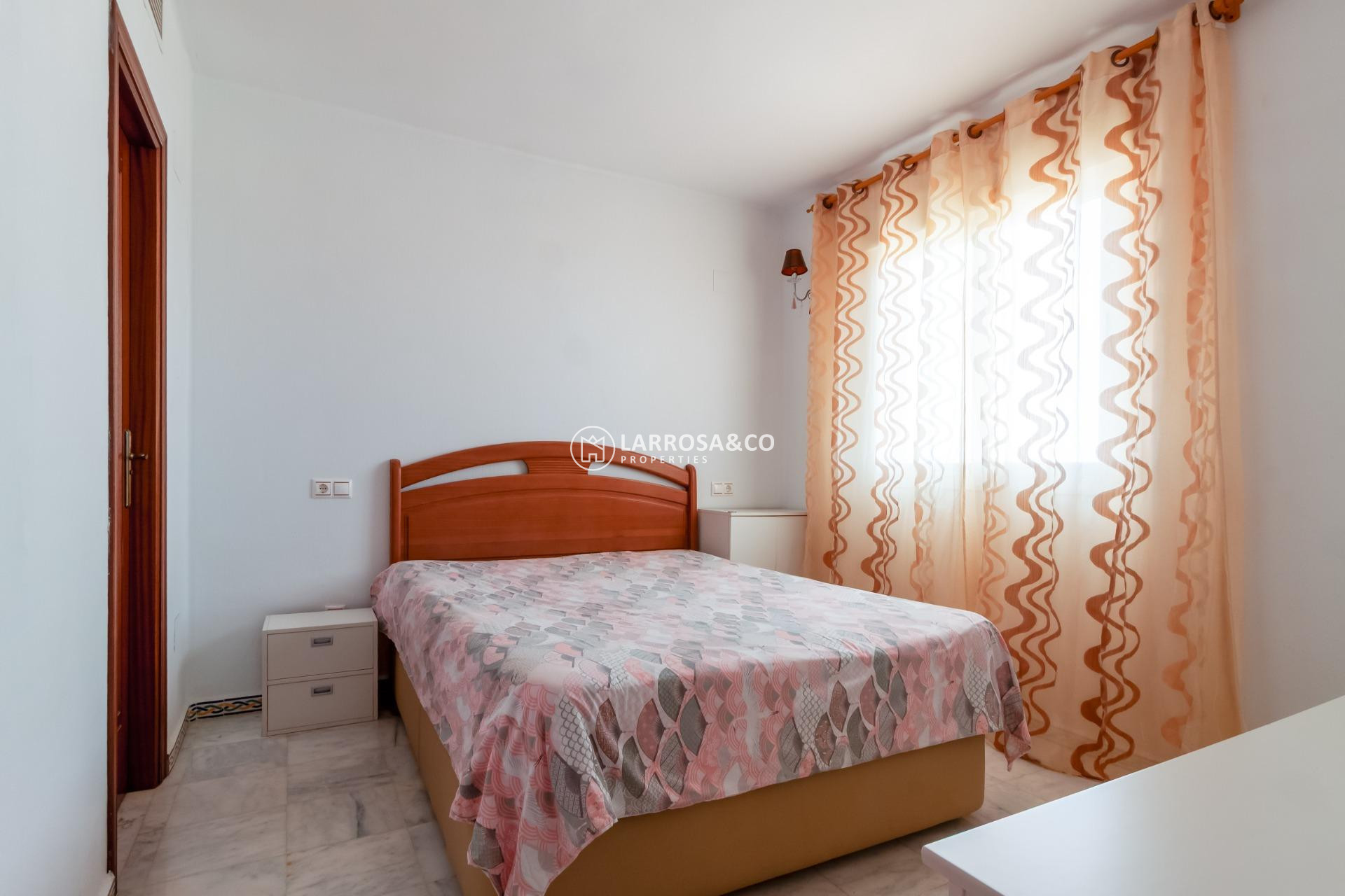 Resale - Apartment - Torrevieja - Los Locos Beach