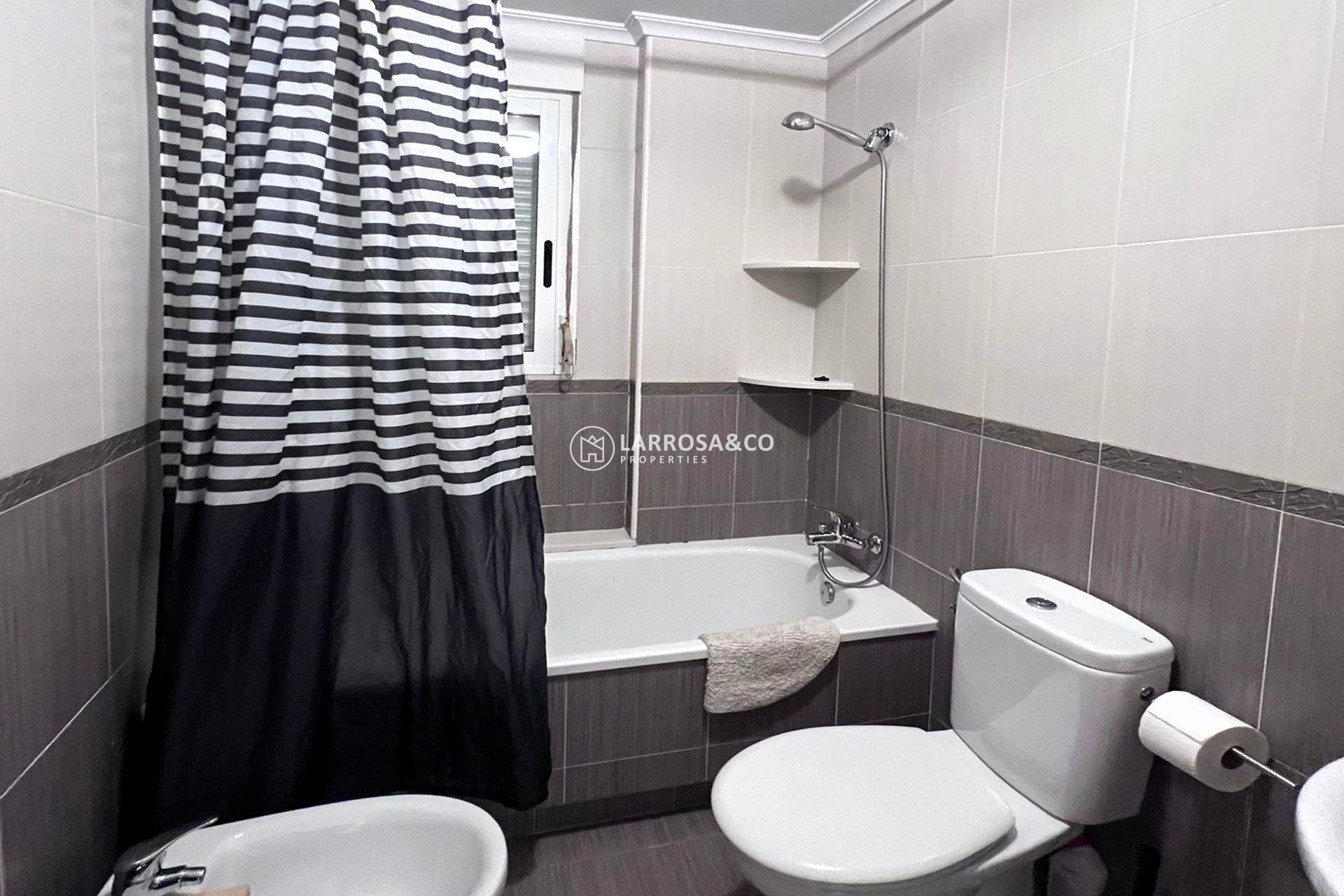 Resale - Apartment - Torrevieja - Los Locos Beach