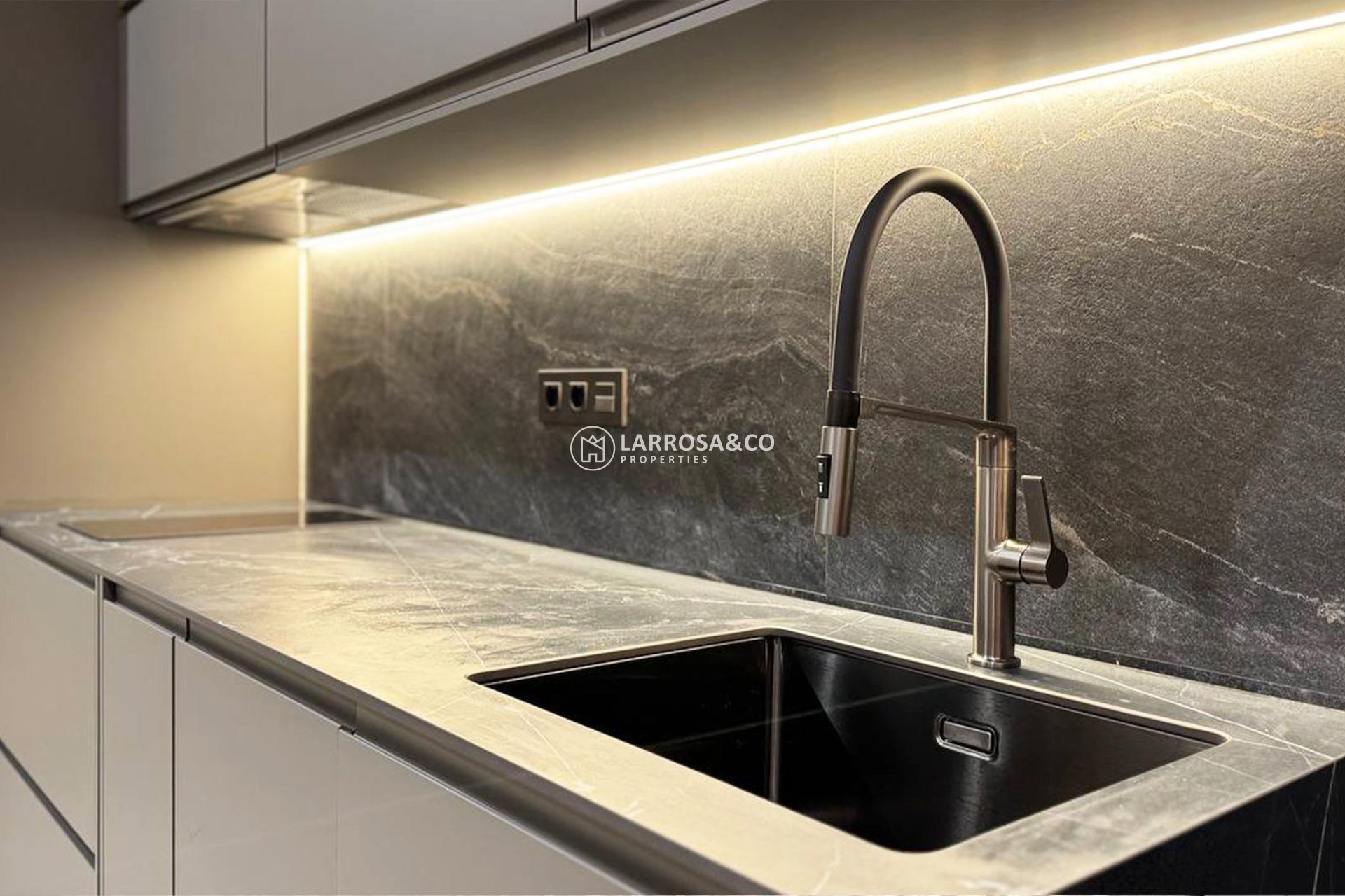 Resale - Apartment - Torrevieja - Los Locos Beach