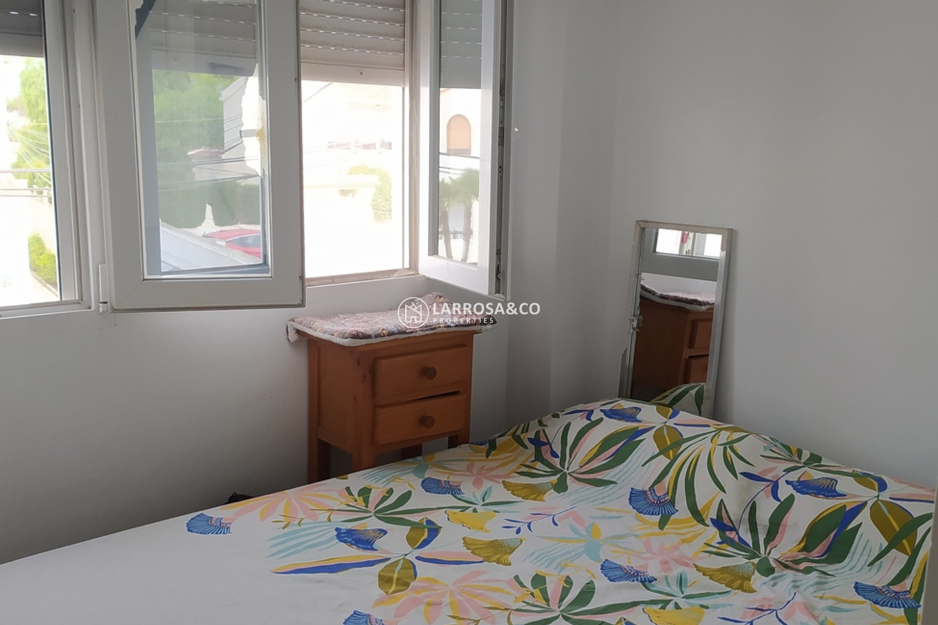 Resale - Apartment - Torrevieja - LOS NAUFRAGOS PLAYA