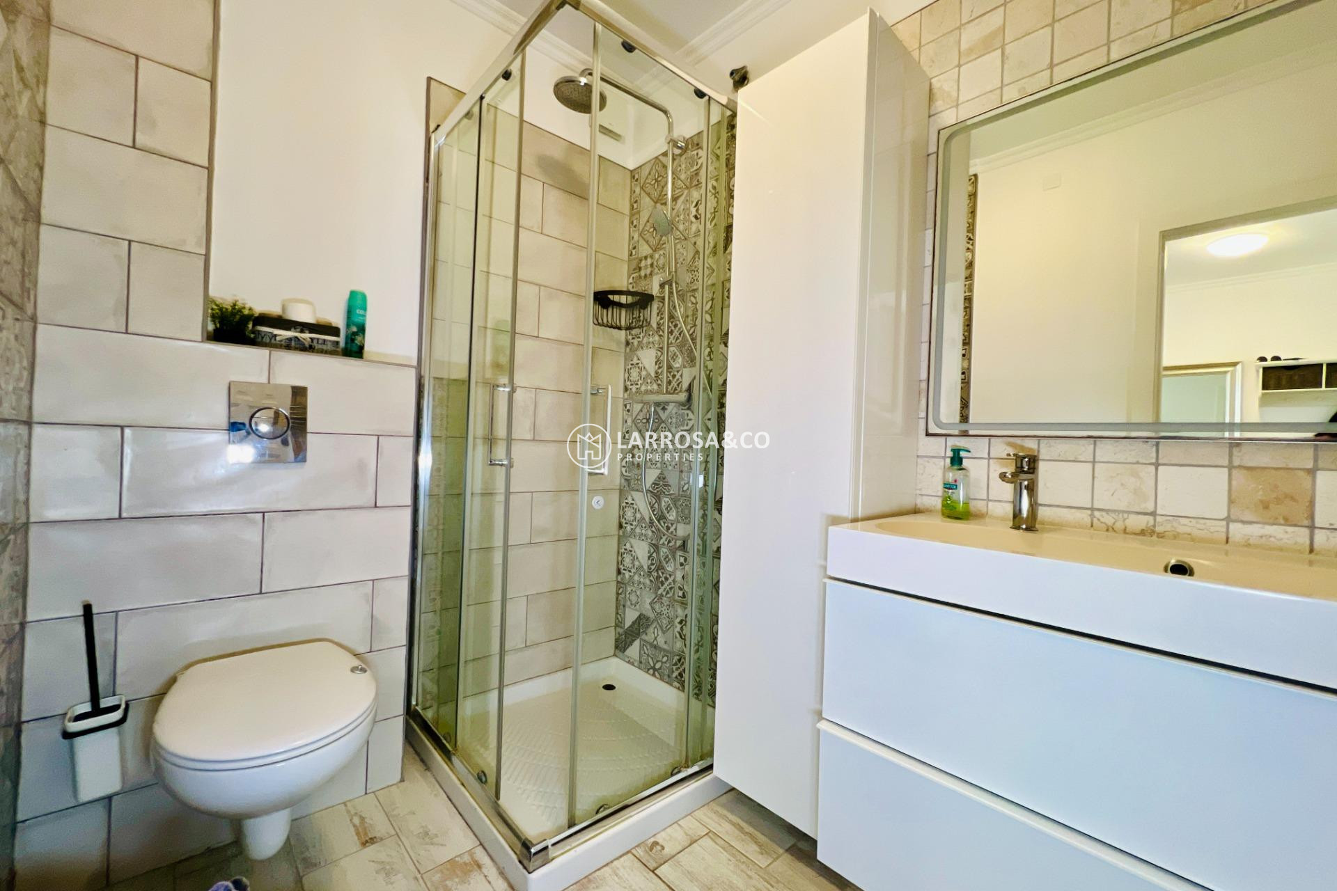 Resale - Apartment - Torrevieja - Miramar - Torre del Moro