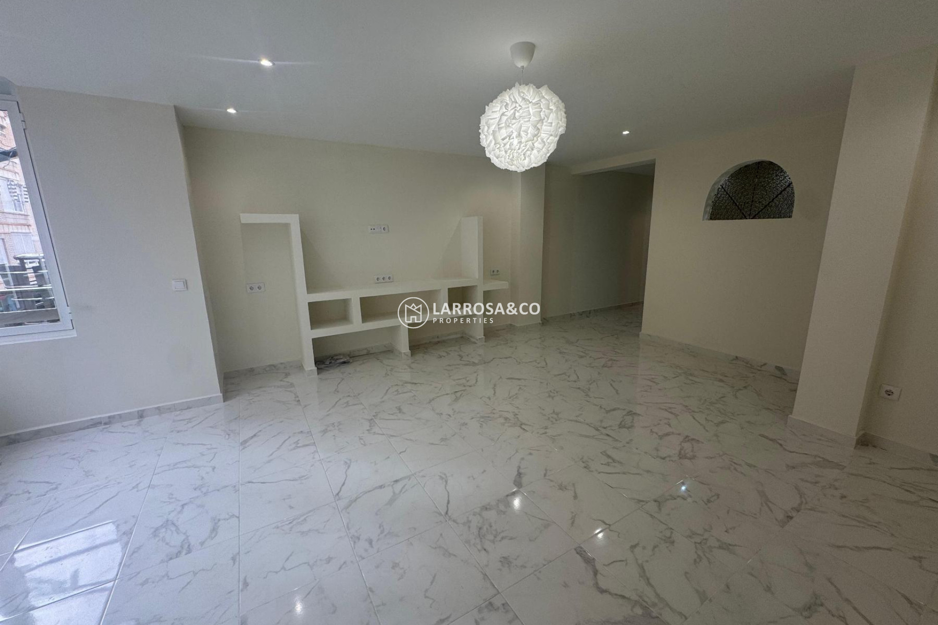Resale - Apartment - Torrevieja - Muelle Pesquero
