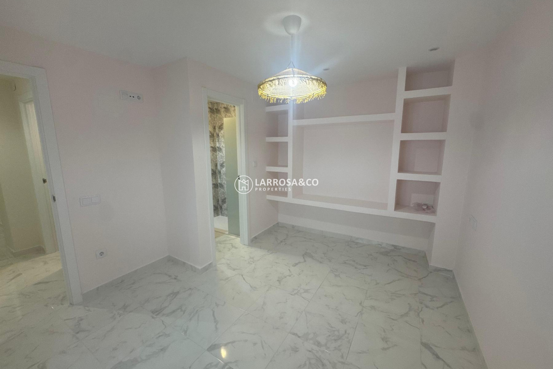 Resale - Apartment - Torrevieja - Muelle Pesquero