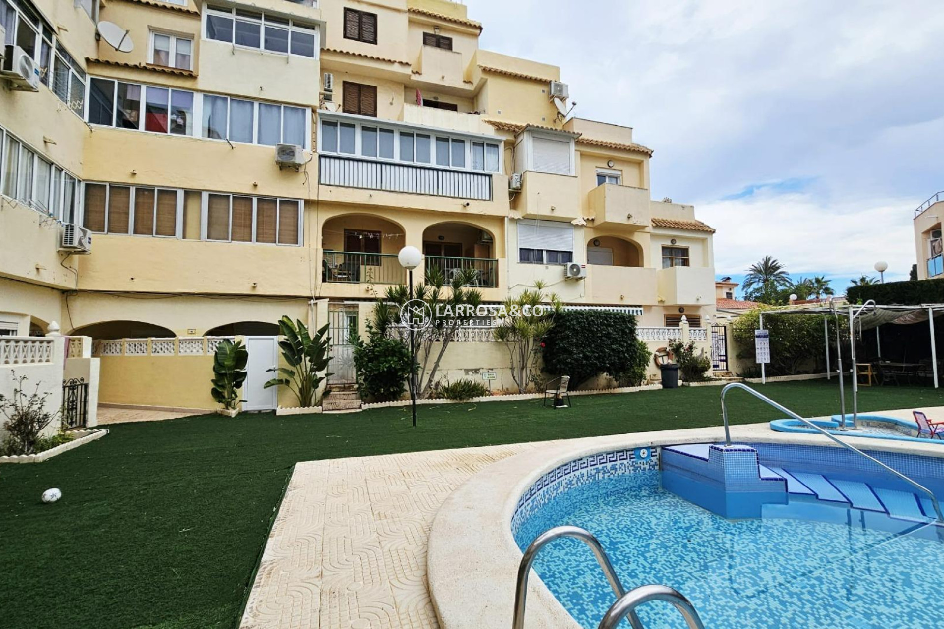 Resale - Apartment - Torrevieja - Nueva Torrevieja
