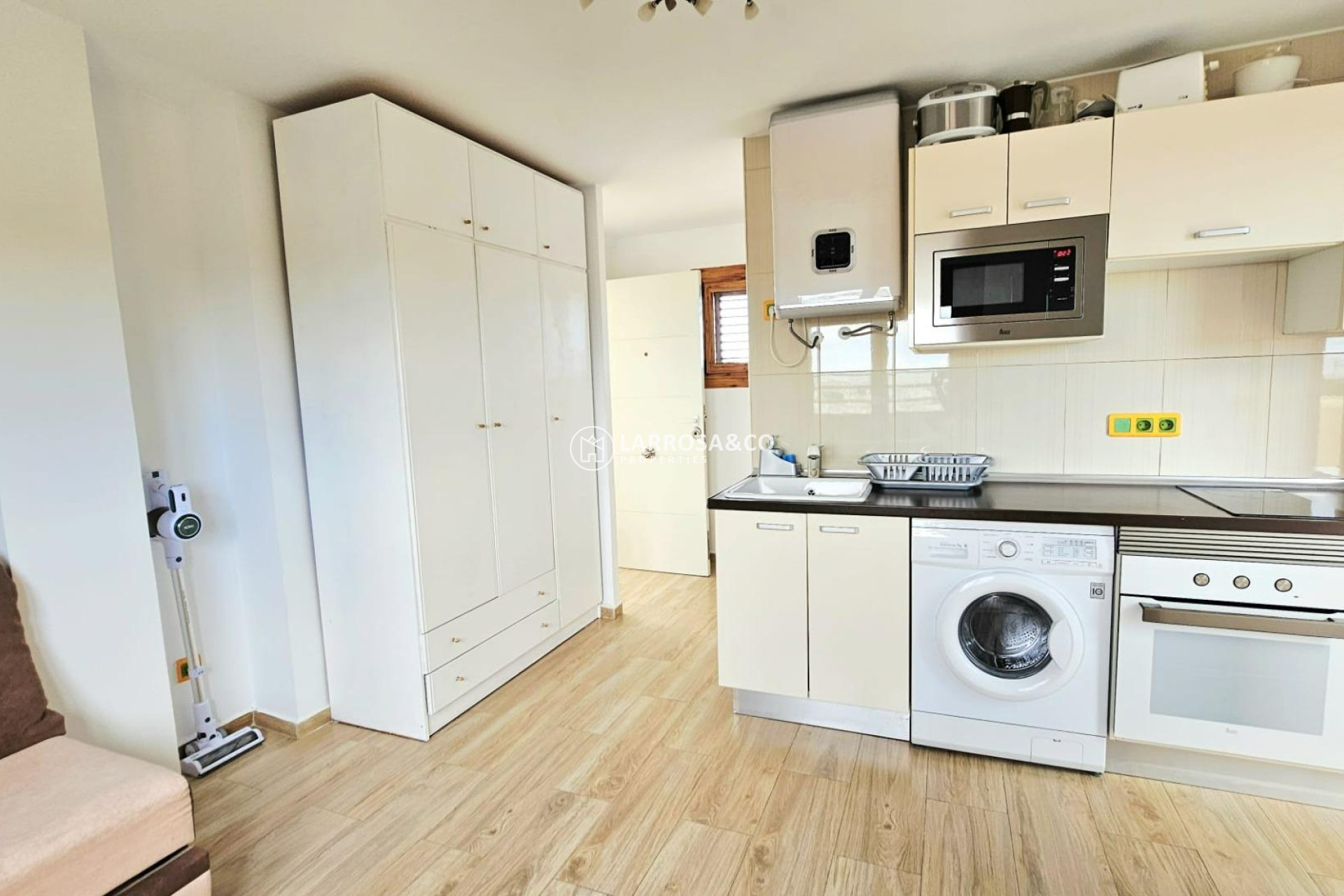 Resale - Apartment - Torrevieja - Nueva Torrevieja