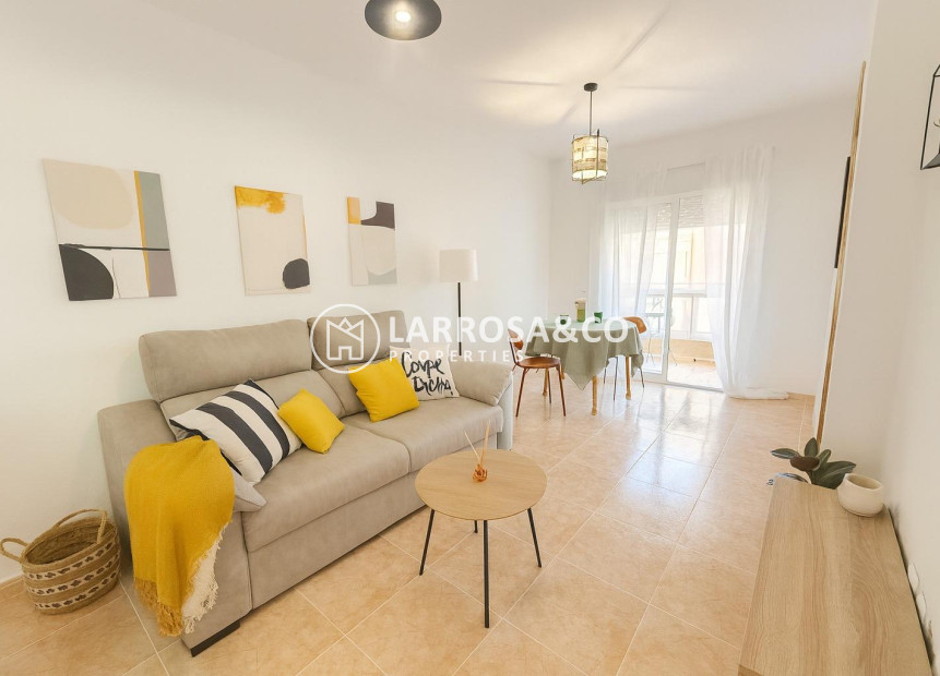 Resale - Apartment - Torrevieja - Parque de las Naciones